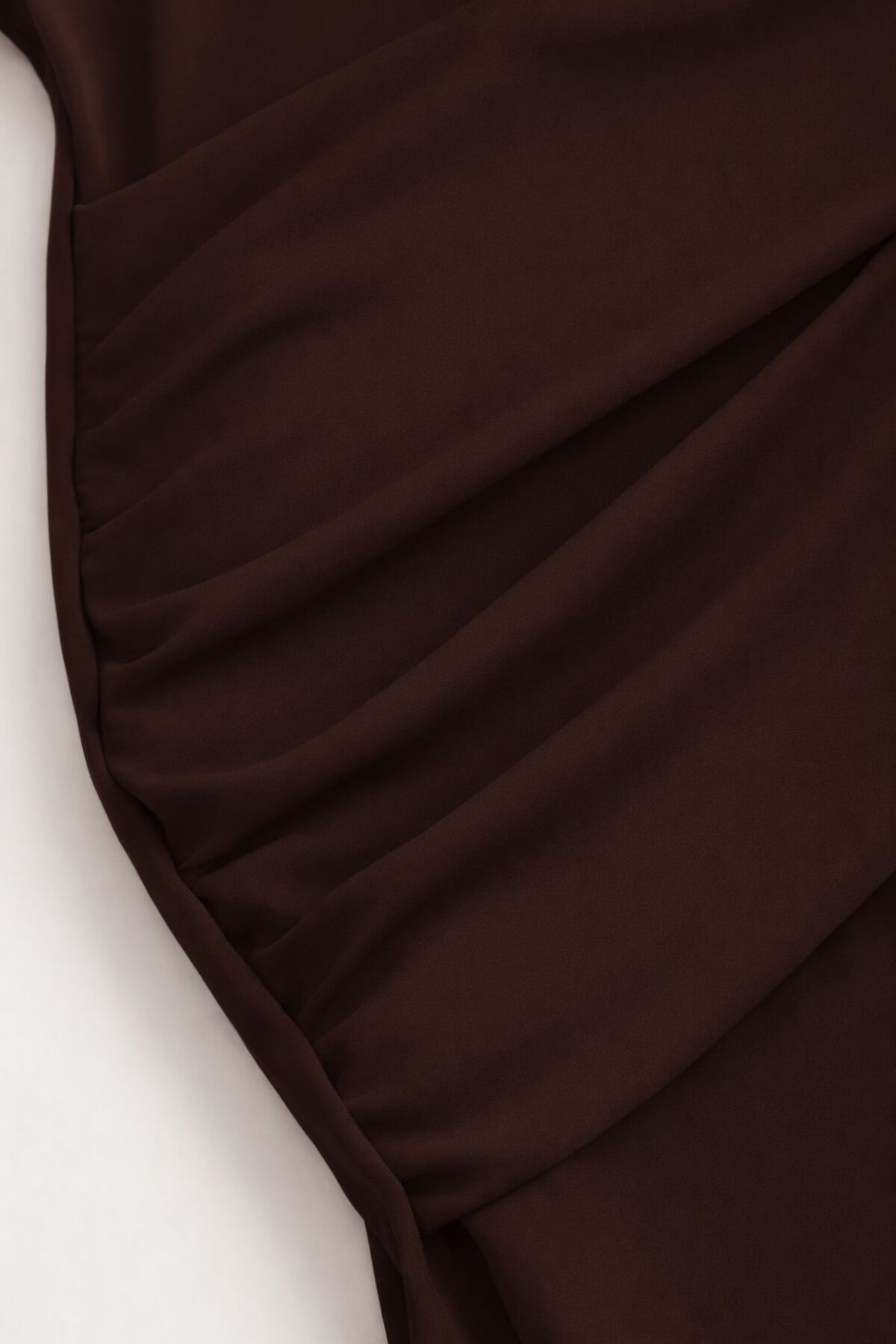 MYCPARL  Kahve Kadın Dik Yaka Toka Detaylı Kuşaklı Toparlayıcı Kalıp Mini Tasarım Elbise - Görsel 4