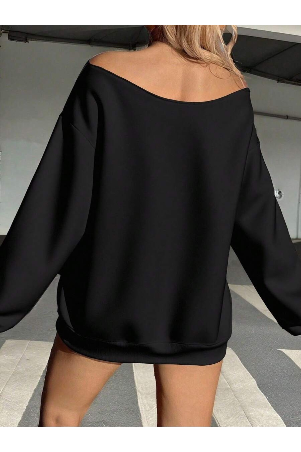 OVER HEAD Kadın Düz Kayık Yaka Oversize Sweatshirt görsel 2