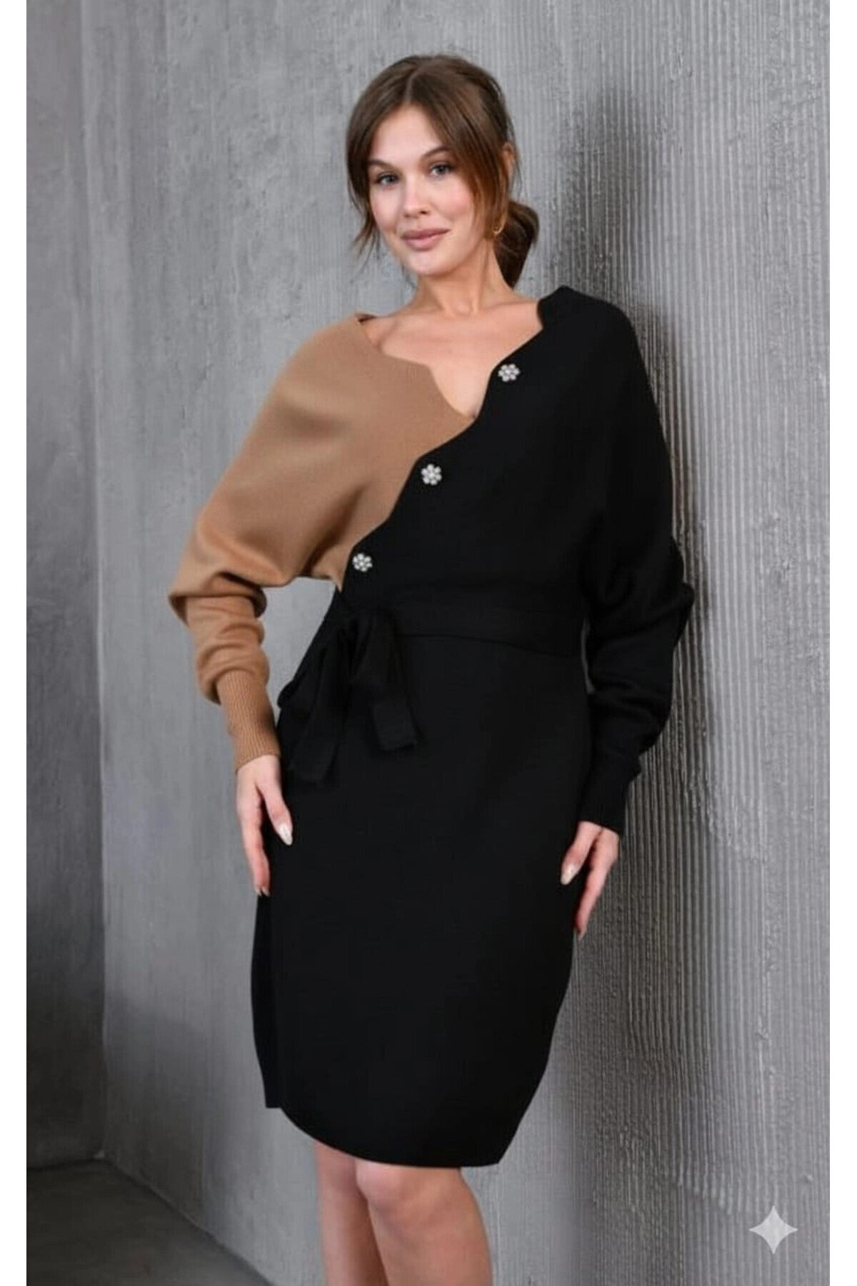 Park Karon Dámské pletené šaty Degaje s límečkem, detaily na knoflíky, pásek,...