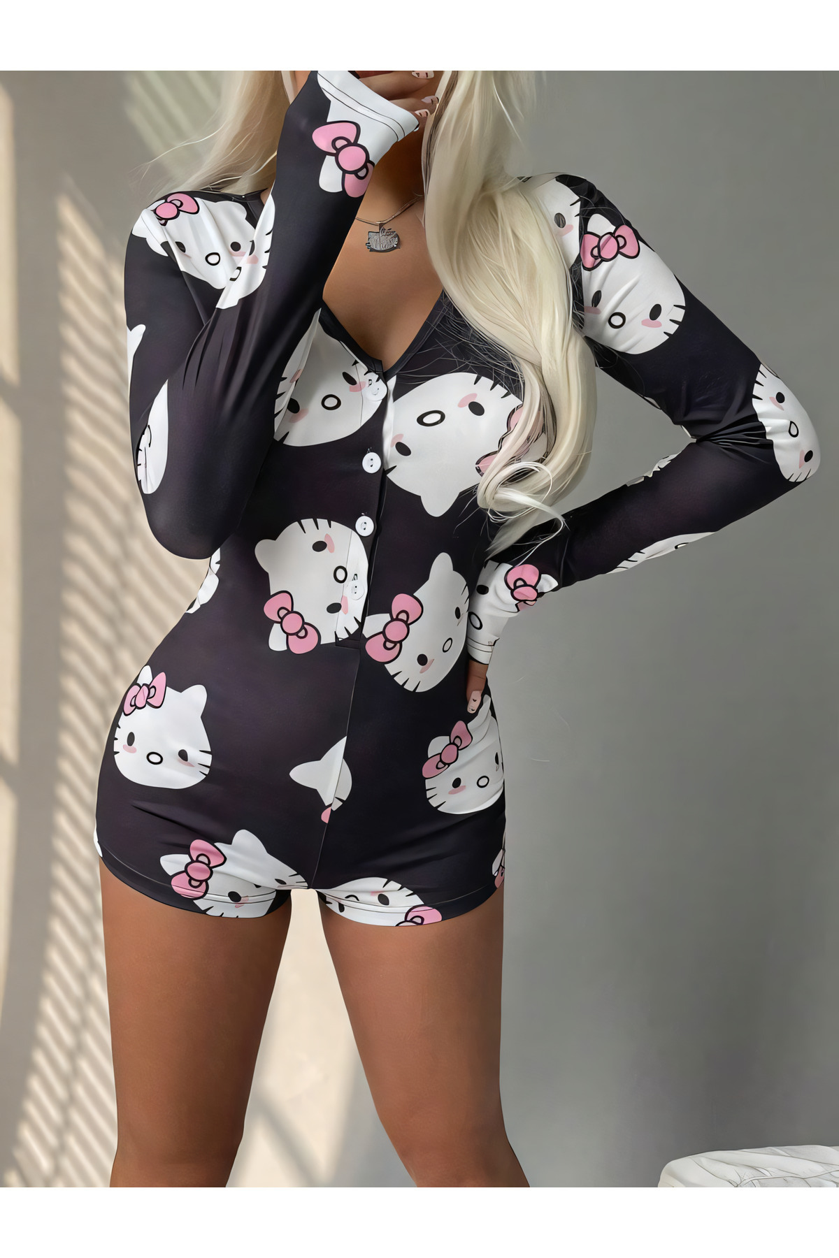 Best Dream Kadın Siyah Hello Kitty Desenli Şortlu Gecelik Pamuklu Düğmeli Uzun Kollu Pijama Tulum