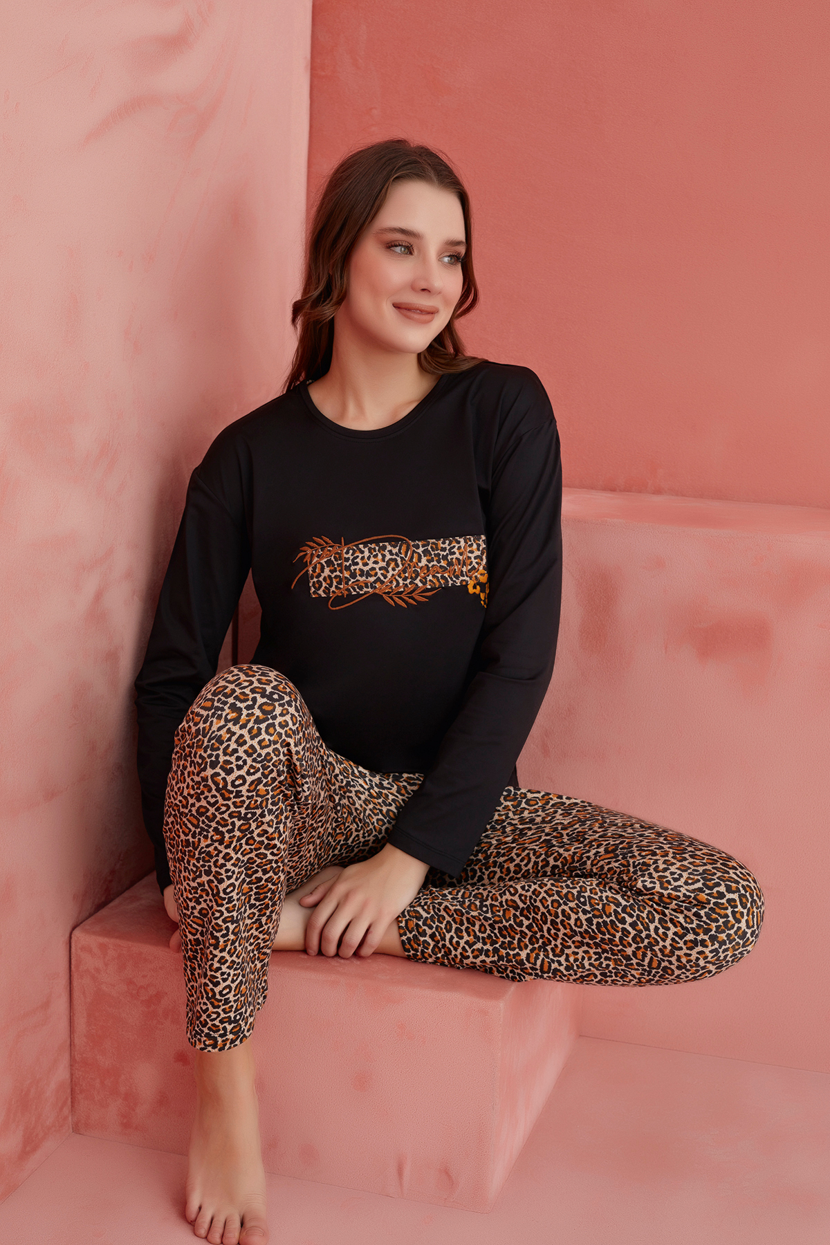 Wild Mood Women's Pajamas Set