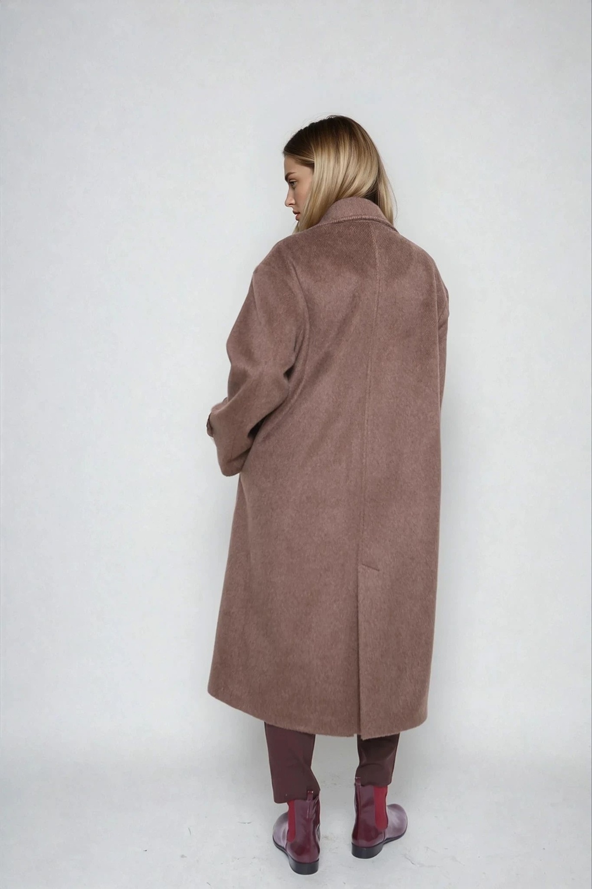 Vitrin  Düşük Omuz Uzun Kaşe Kaban - Görsel 4