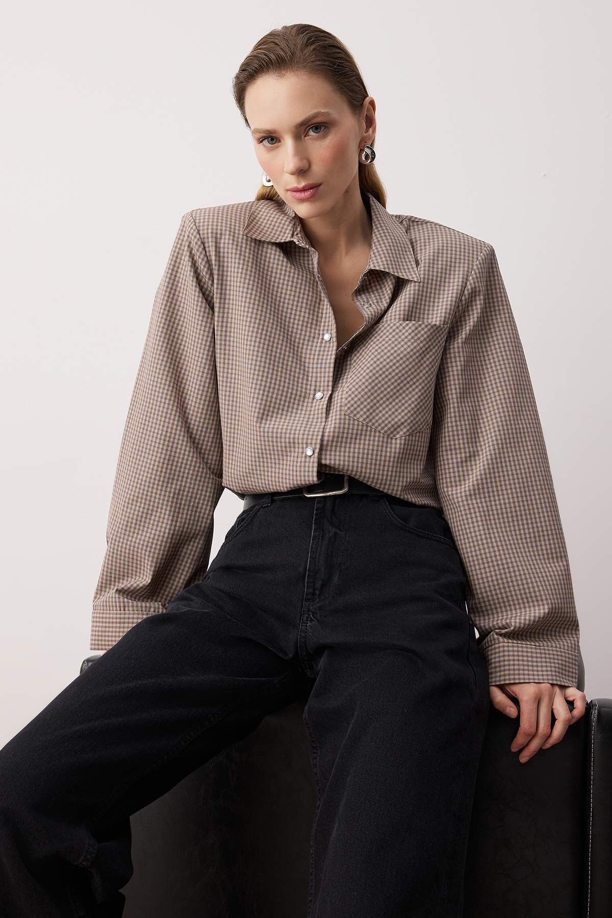 Trendyol Collection Beige-Mehrfarbig kariertes, wattiertes Oversize-Hemd mit ...