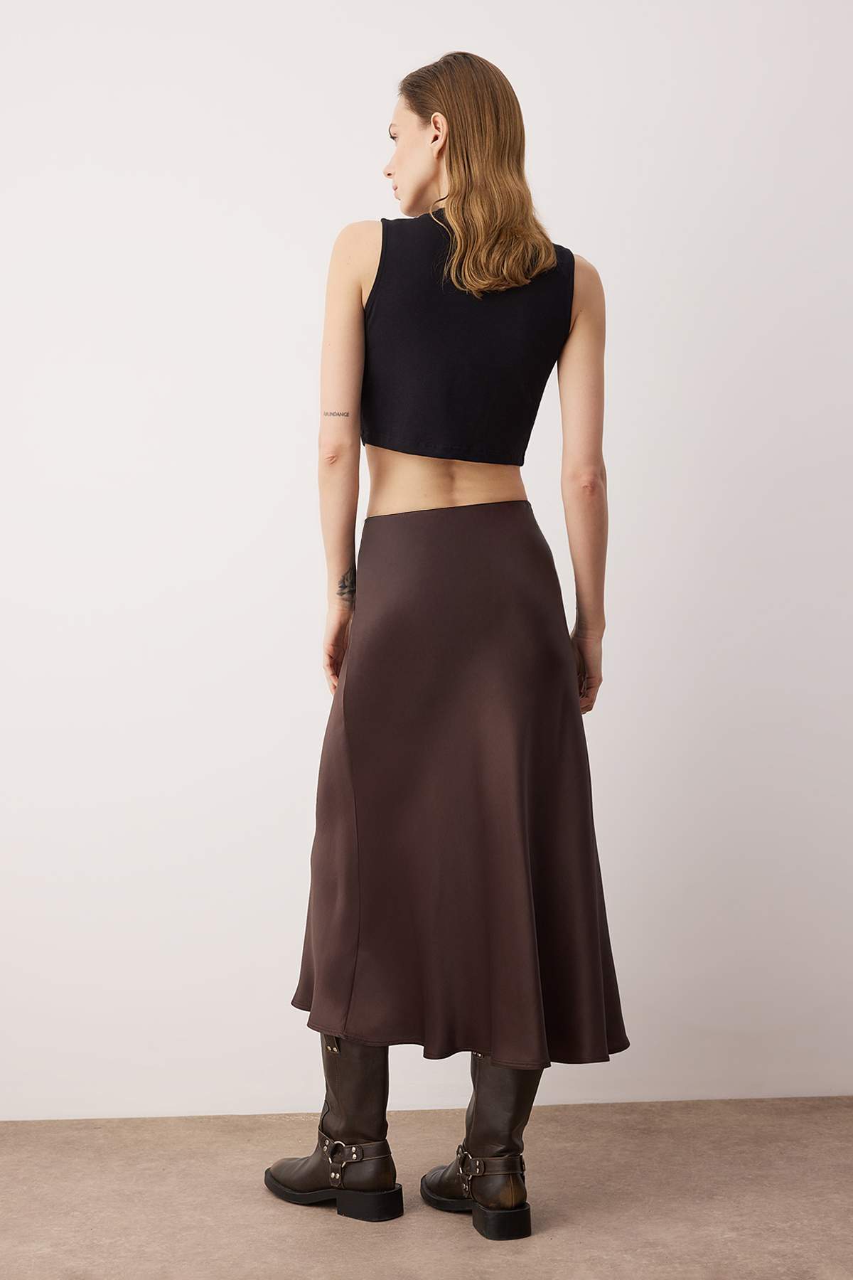 Trendyolmilla  Kahverengi Saten A-line/Çan Kesim Midi Etek TWOAW26ET00163 - Görsel 4