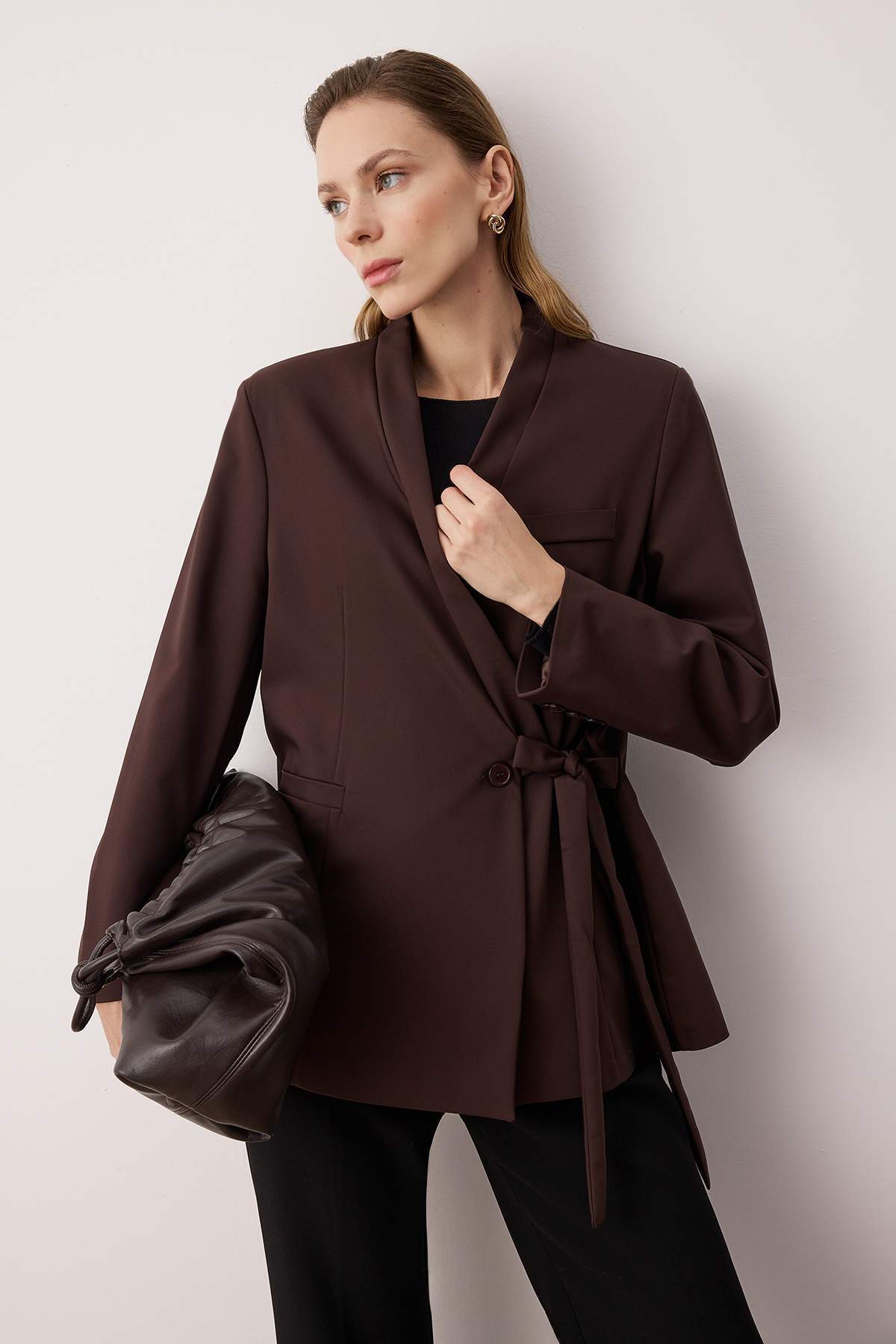 Trendyol Modest Коричнева м'яка тканина з полівіскону Oversize тканий піджак ...