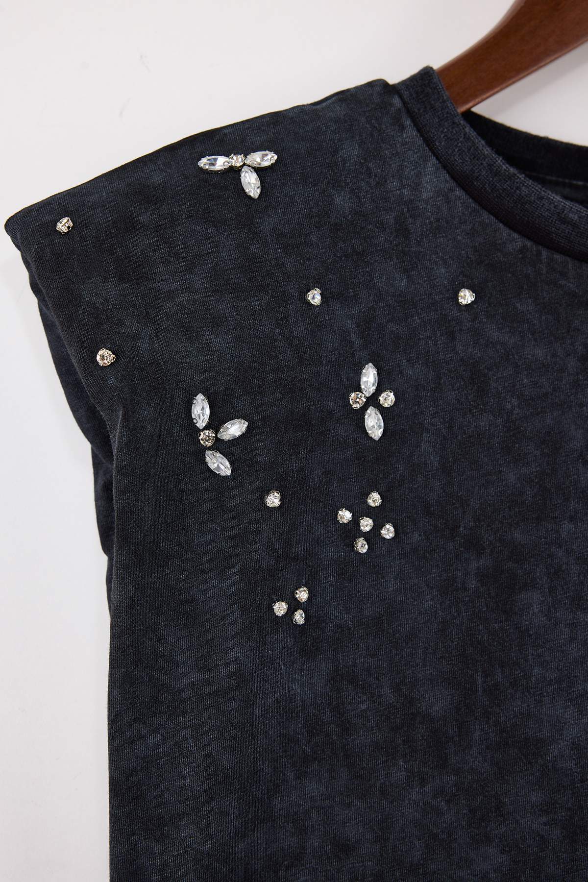 Trendyolmilla  Antrasit Relaxed/Rahat Kalıp Düşük Kol Kolsuz Vatkalı Tok %100 Pamuk Örme T-Shirt TWOSS26TS00008 - Görsel 6