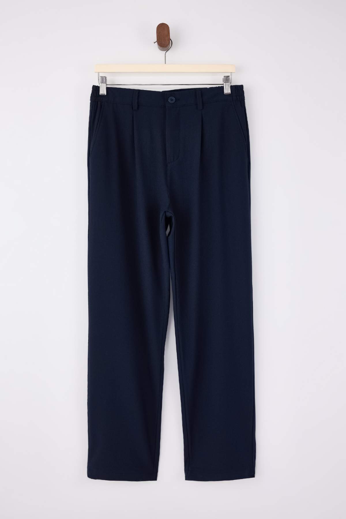 Trendyolmilla Man Lacivert Straight Fit Boru Paça Gofre Mevsimlik Erkek Dokuma Kumaş Pantolon TMNSS26PL00005