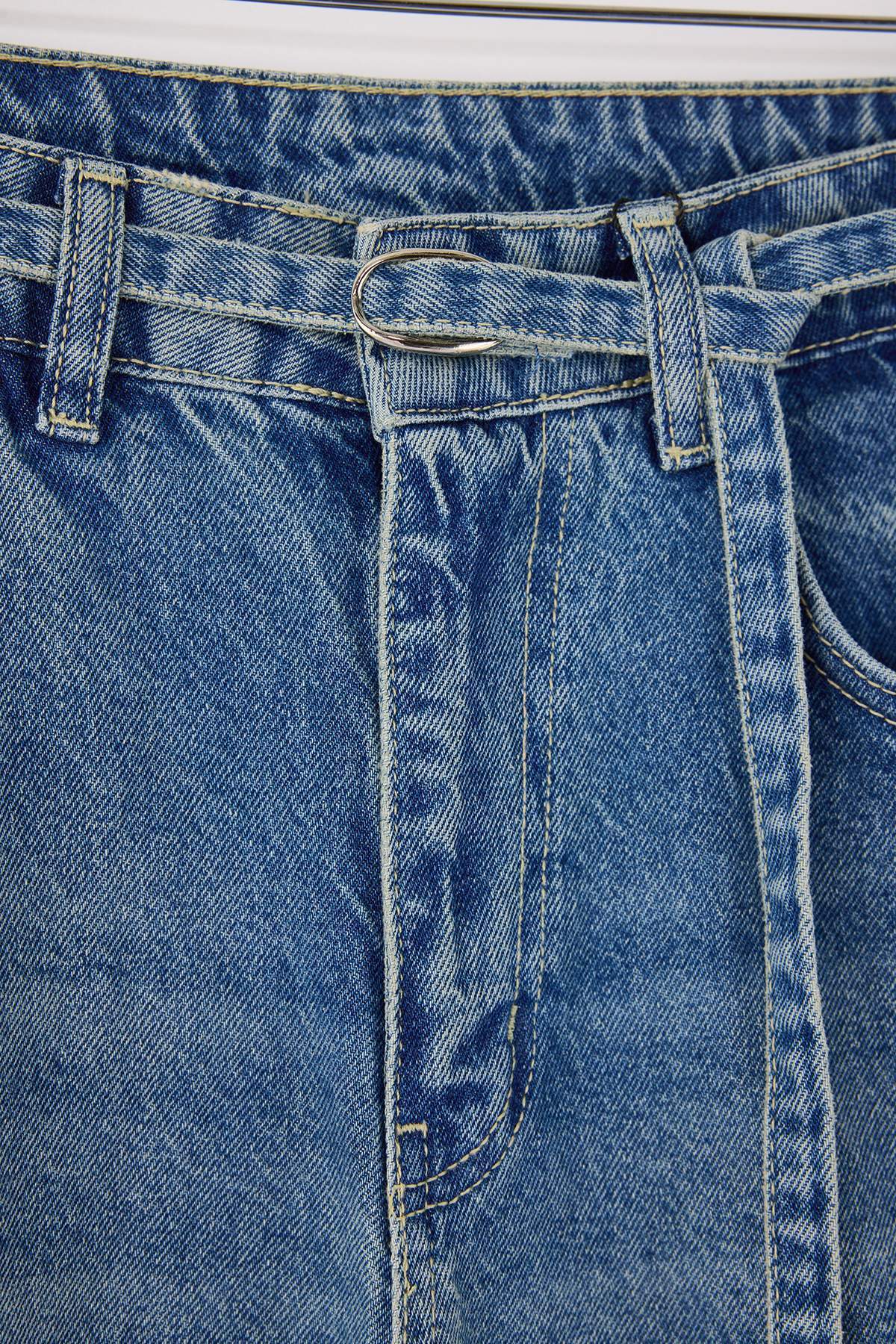 Trendyolmilla  Mavi Kemerli Yüksek Bel Geniş Paça Wide Leg %100 Pamuk Jeans TWOSS26JE00085 - Görsel 6