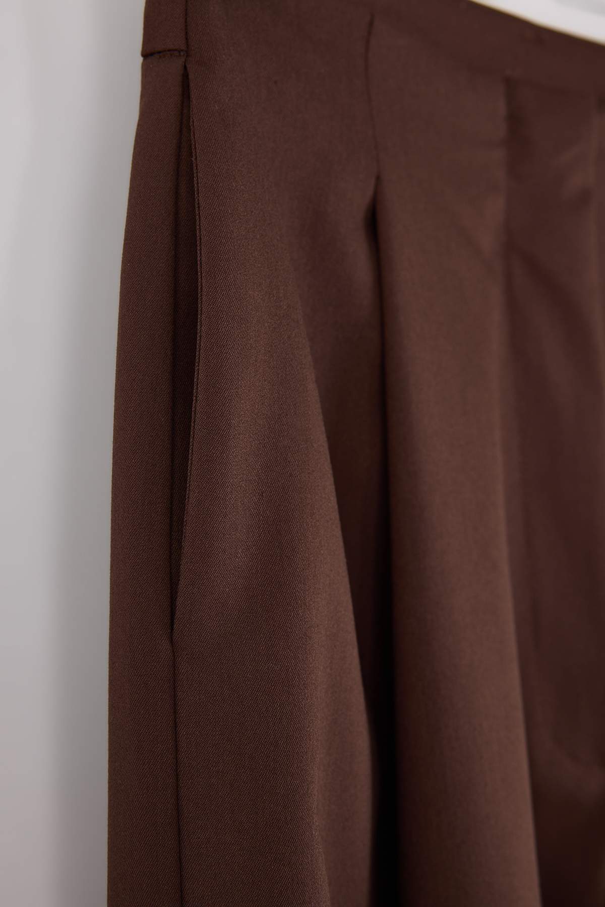 Trendyolmilla  Koyu Kahverengi Poliviskon Dokuma Şalvar Pantolon TWOSS26PL00039 - Görsel 6