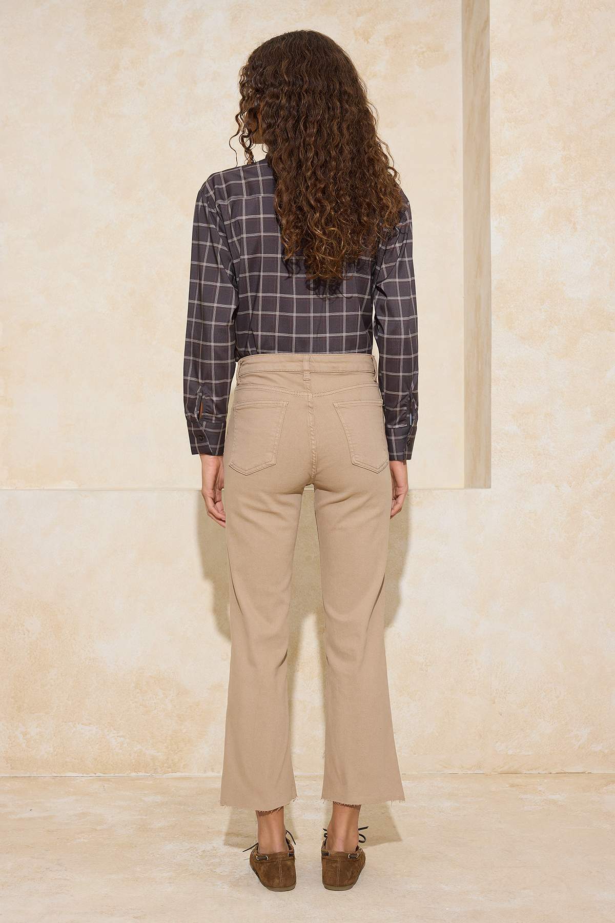 Trendyolmilla  Camel Paça Kesikli Yüksek Bel Orta Esnek Crop Flare Jeans TWOSS26JE00001 - Görsel 4