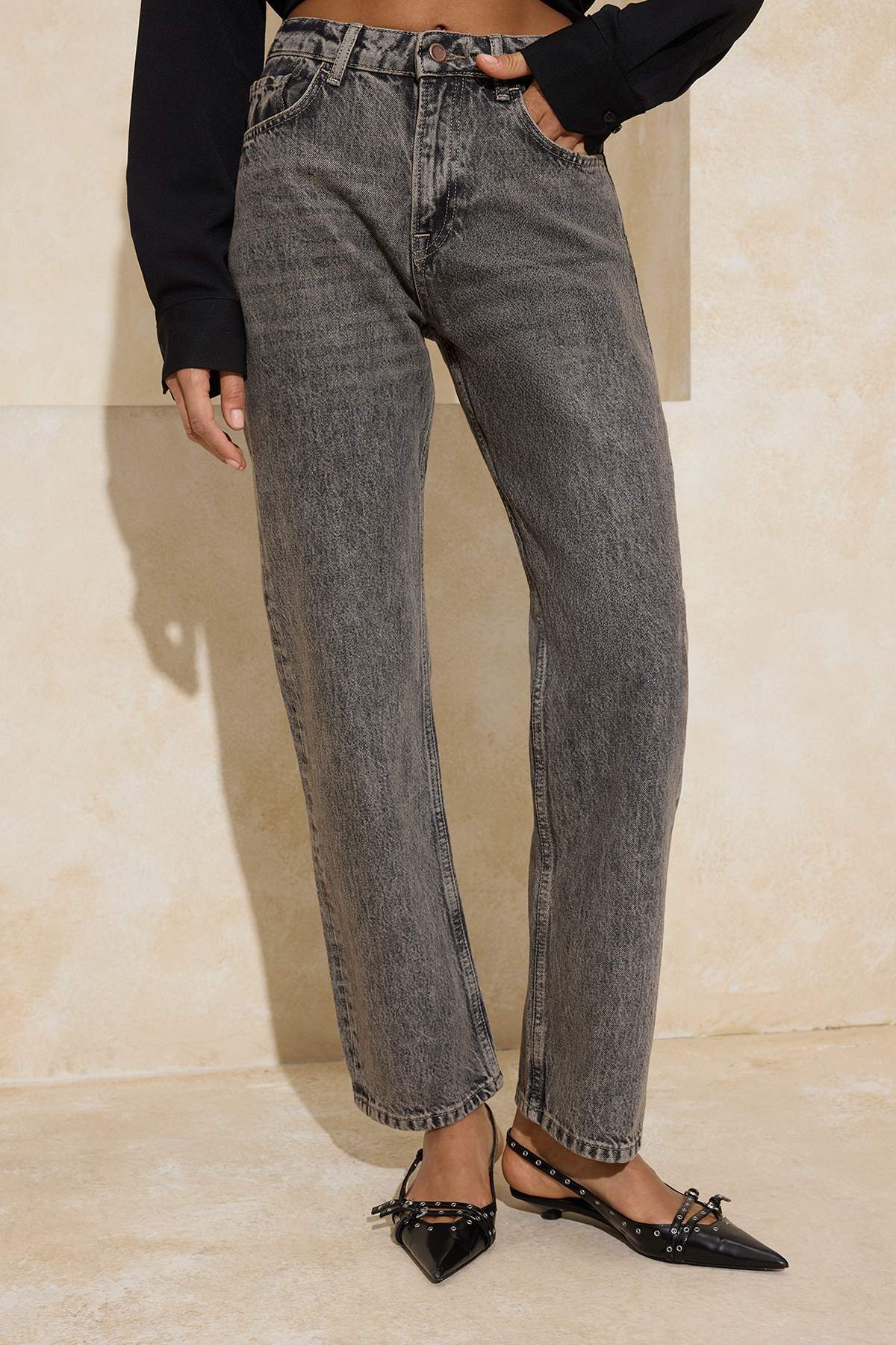 Trendyolmilla  Gri Yüksek Bel %100 Pamuk Düz Kesim Straight Jeans TWOSS26JE00021 - Görsel 3