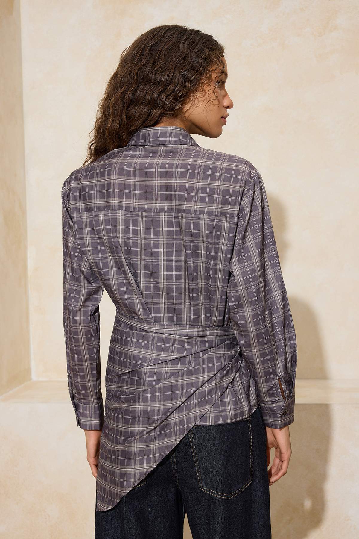 Trendyolmilla  Çok Renkli-Kahverengi Çıkarılabilir Fular Detaylı Gömlek TWOSS26GO00008 - Görsel 7