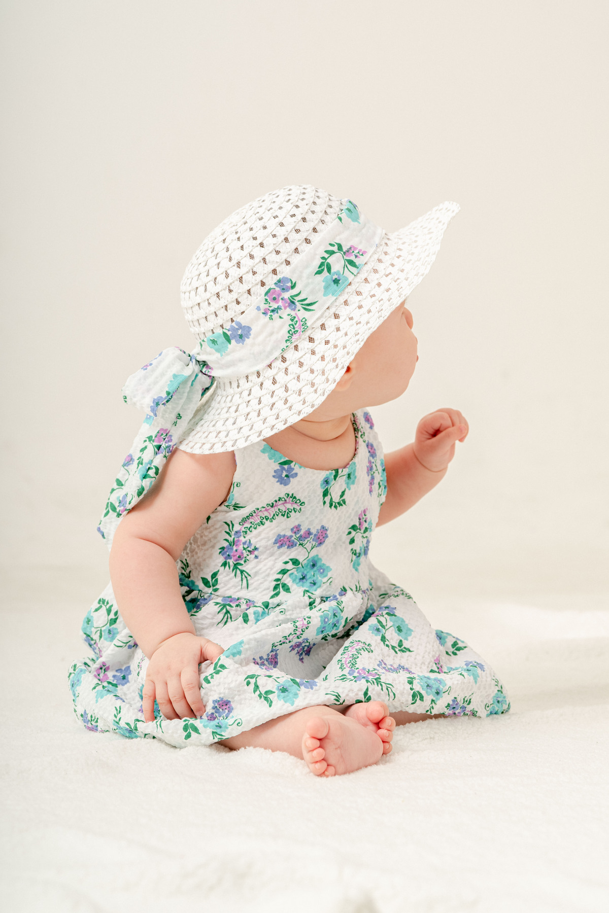 Chicsy Baby Tatlı Çiçek Desenli Şapkalı Fiyonklu Kız Bebek Elbisesi fotoğrafı 2 (önizleme)