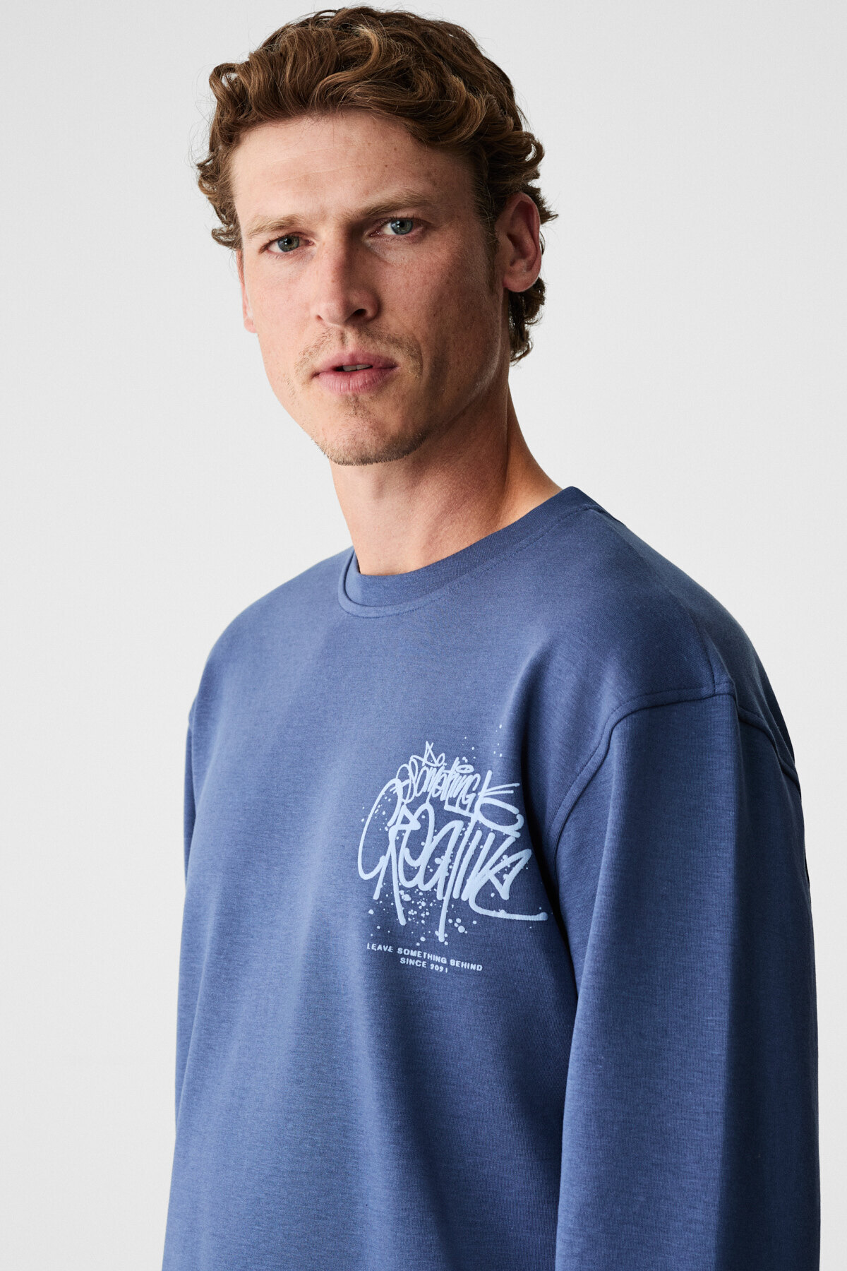 GRIMELANGE CREATOR Erkek Göğsü Ve Sırtı Baskılı Pamuklu Bisiklet Yakalı Oversize Uzun Kollu Lacivert T-Shirt görsel 4