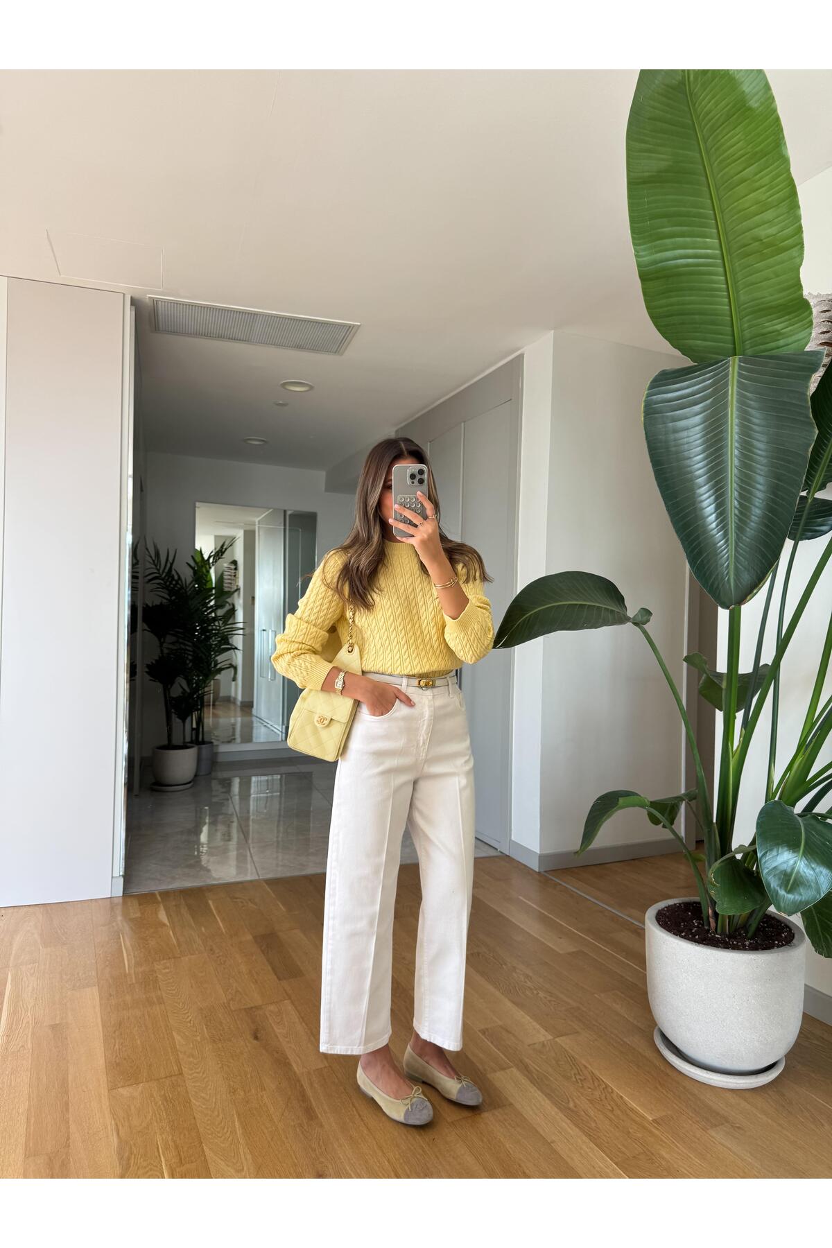 MERVE AKSOY  Cardie Mom Fit Jean - Beyaz - Görsel 2