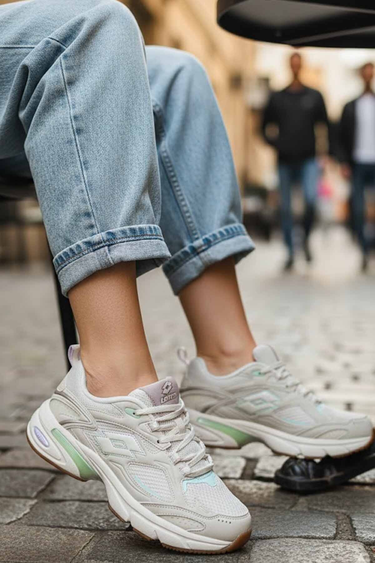 WMN 4FX Women's White Sneakers