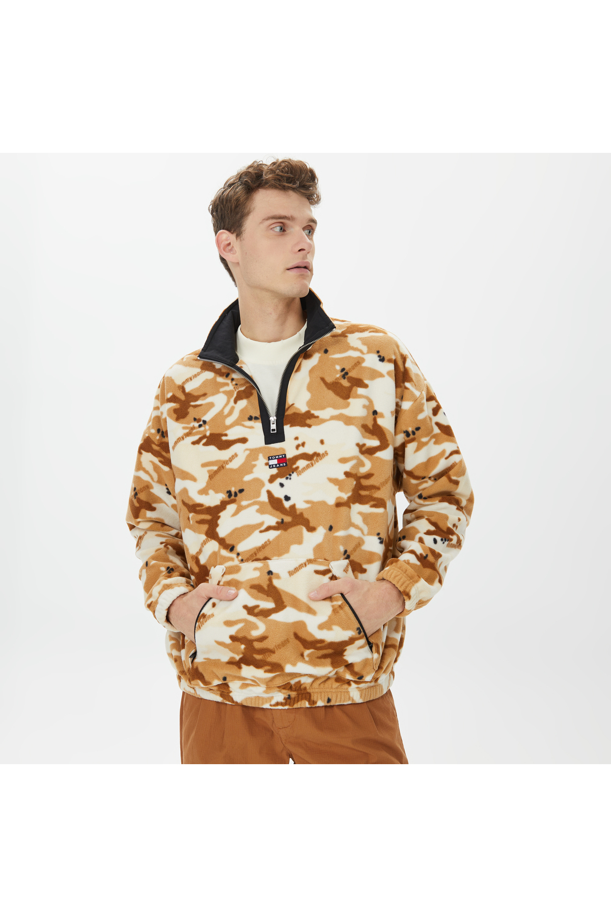 تامی هیلفیگر سویشرت مردانه پشمی سایز بزرگ Camo 1/2 Zip به رنگ بژ
