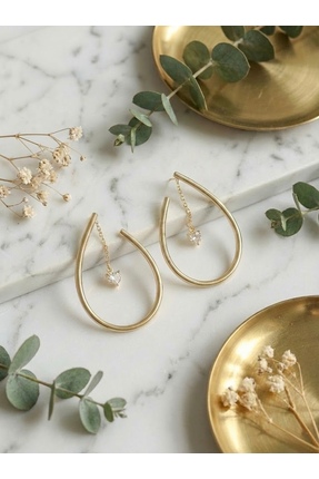 shesra Mengüer 14 Ayar Altın Kaplama Zincir Sallantılı Tektaşlı Damla Küpe (3...