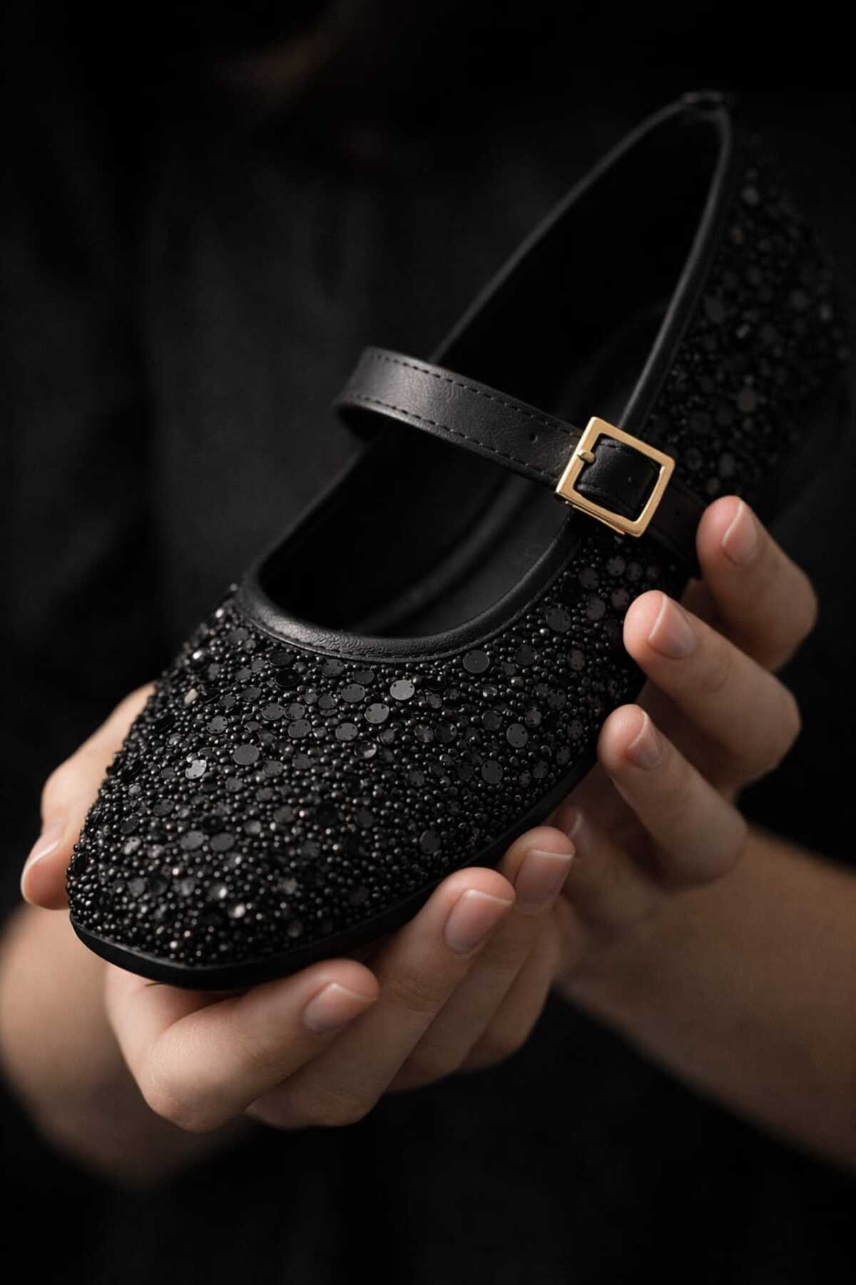 Slipcat  Pullu Simli Payetli Toka Detaylı Kadın Şık Günlük Babet