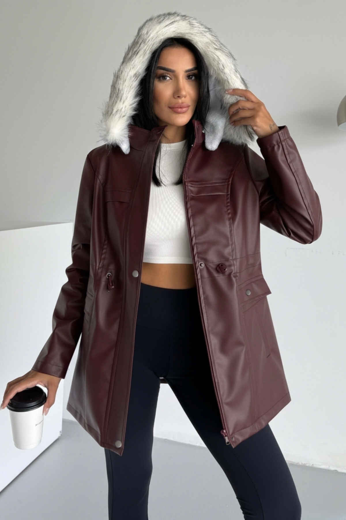 hiramir  Kapüşonlu Deri İçi Kürklü Cep Üstü Detaylı Mont Bej KS2509