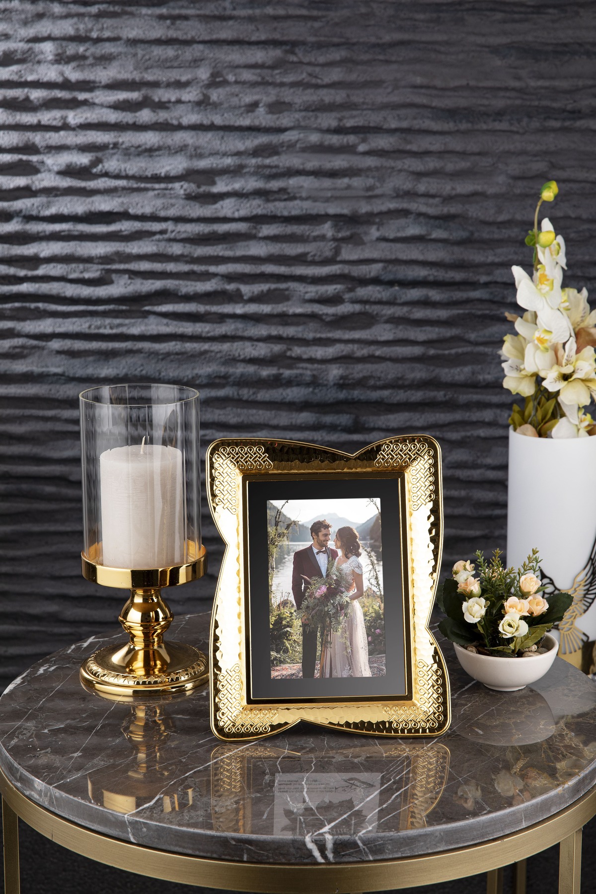 Myra Glass Metal Picture Frame (13X18)