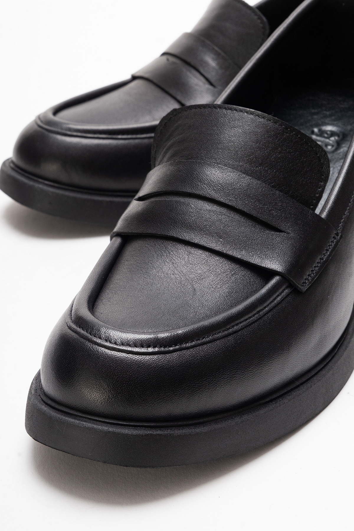 GRADA  Siyah Hakiki Deri Kadın Topuklu Loafer Ayakkabı Gerçek Deri Topuklu Kadın Günlük Loafer Ayakkabısı - Görsel 5