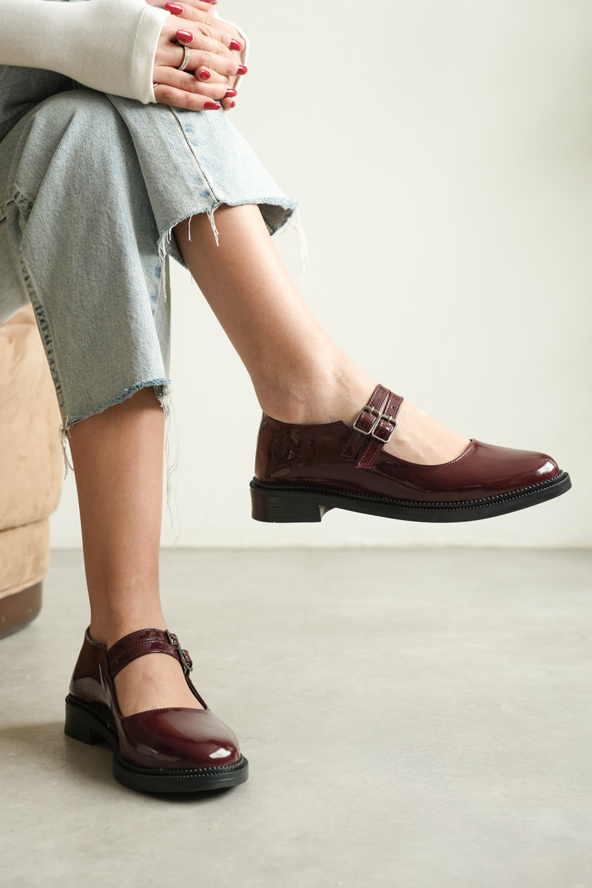 Riventa  Kadın Bordo Çift Tokalı Klasik Ayakkabı – Günlük Casual, Rugan Görünümlü - Görsel 5