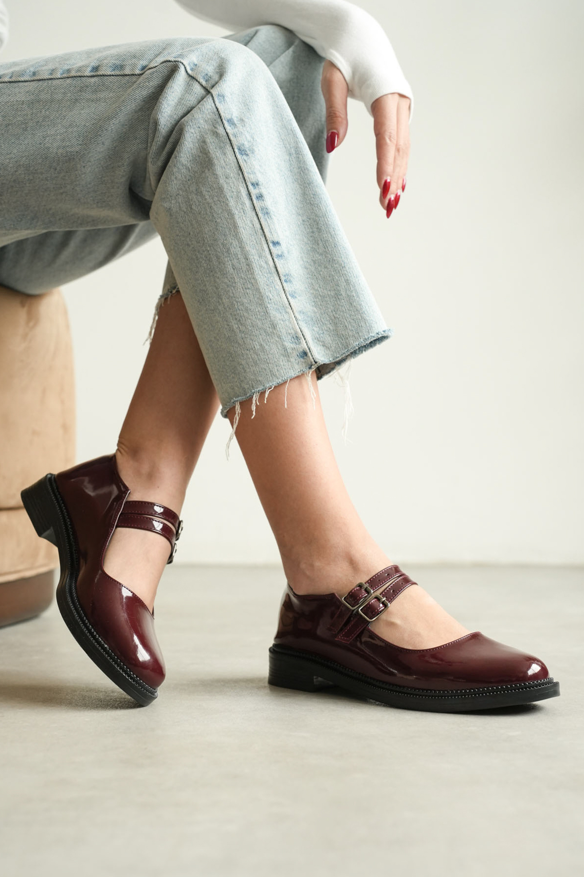 Riventa  Kadın Bordo Çift Tokalı Klasik Ayakkabı – Günlük Casual, Rugan Görünümlü - Görsel 4