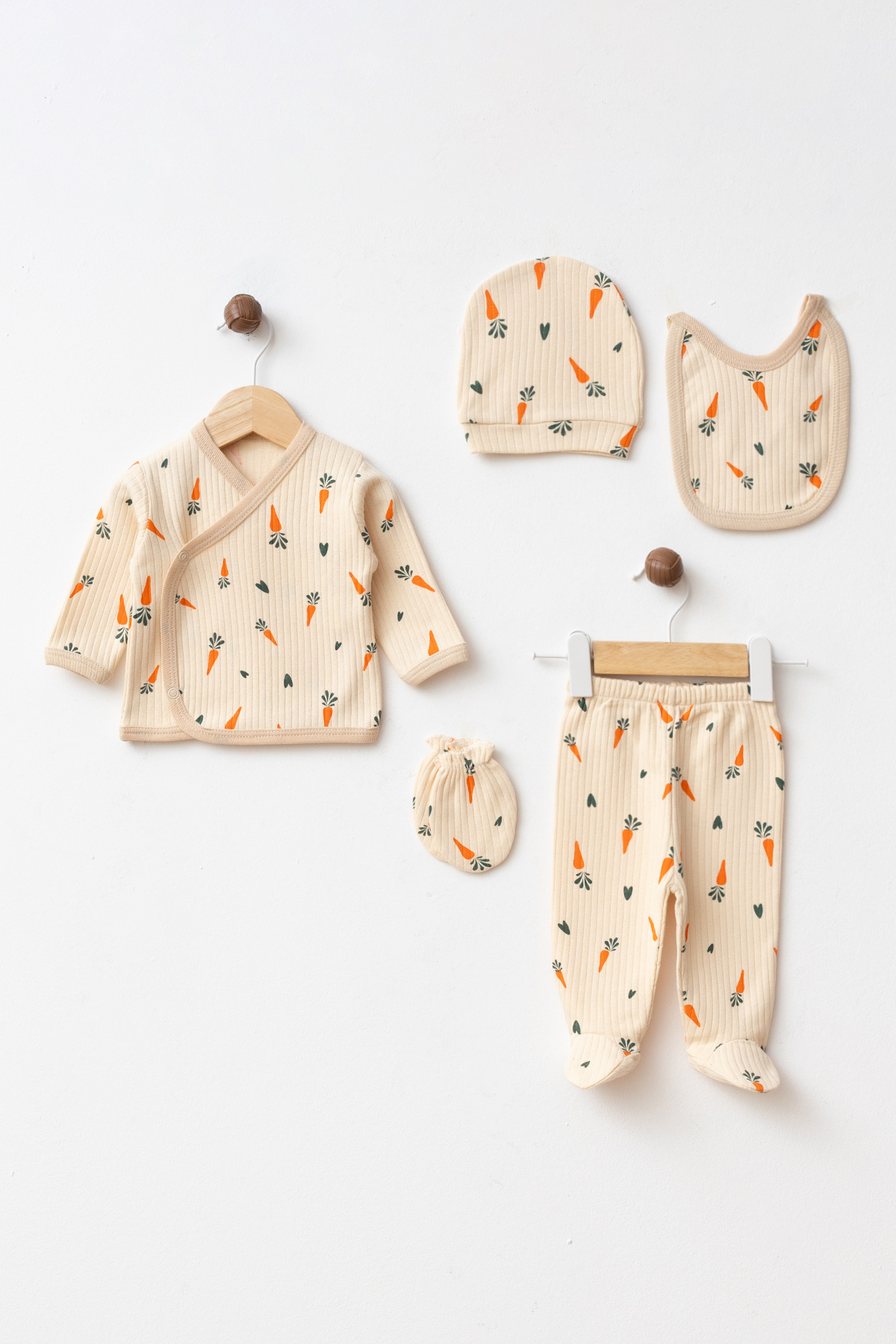 yukobaby bebeğiniz için en doğalı Bebek Havuçlu %100 Pamuk 5'li Yenidoğan Hastane Çıkışı Set yk0030 fotoğrafı 2 (önizleme)