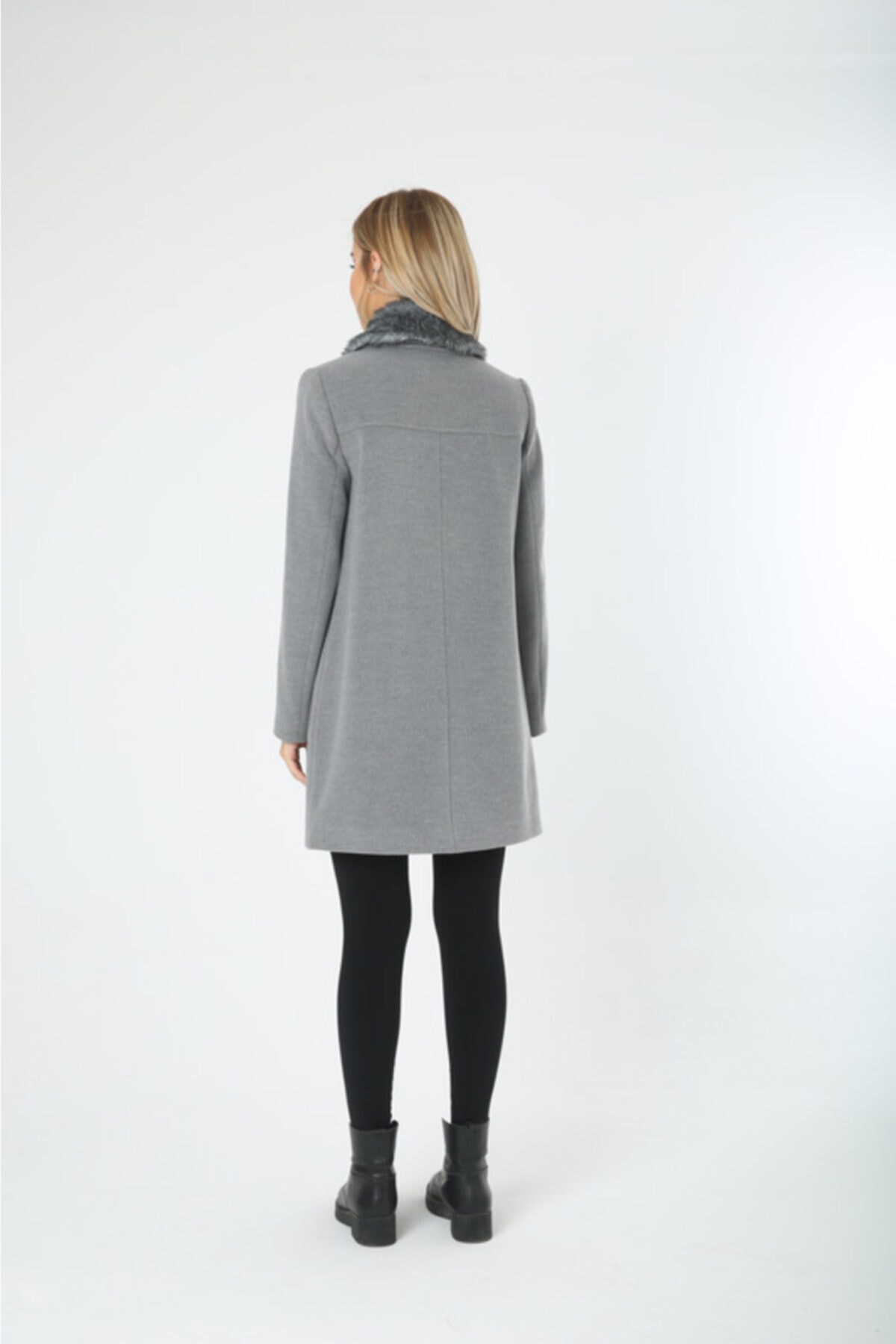 Lalezar  Kadın Gri Suni Kürklü Düğme Kapama Kaban - Görsel 4