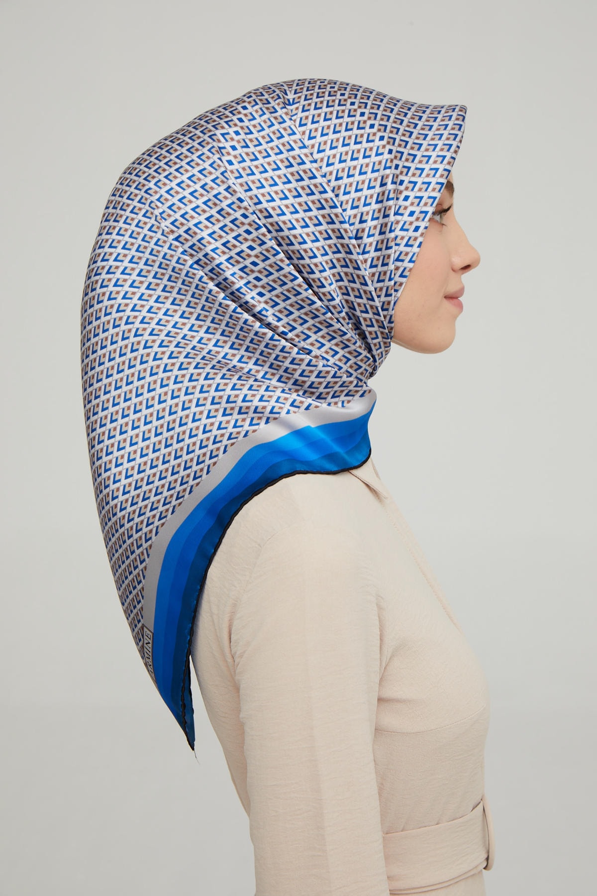 روسری زنانه آرمینه | E21KA8634D04 Armine - Image 3