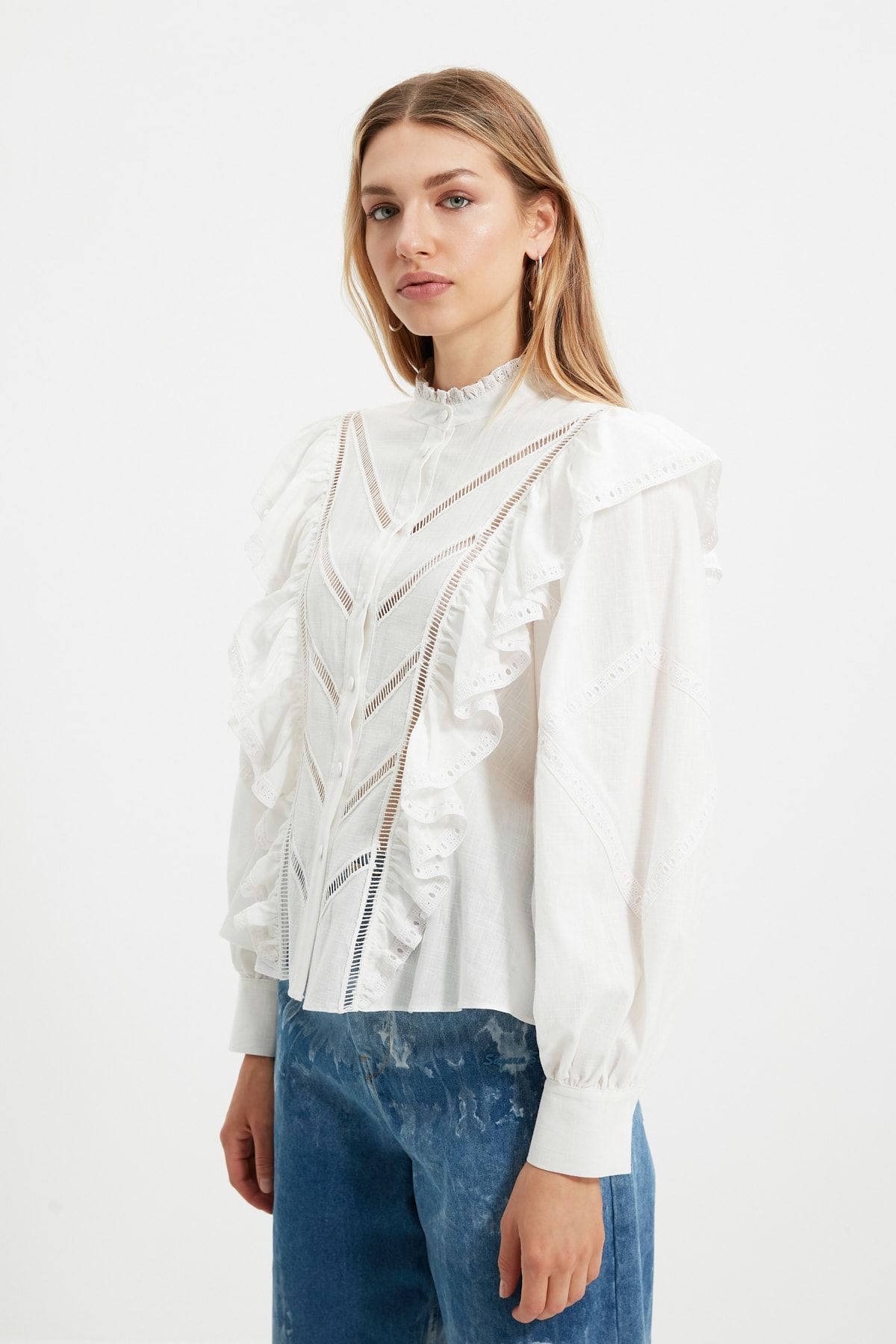 Trendyol Collection-Gewebtes Hemd Ecru mit Accessoires - TPRAW22GO1089 4