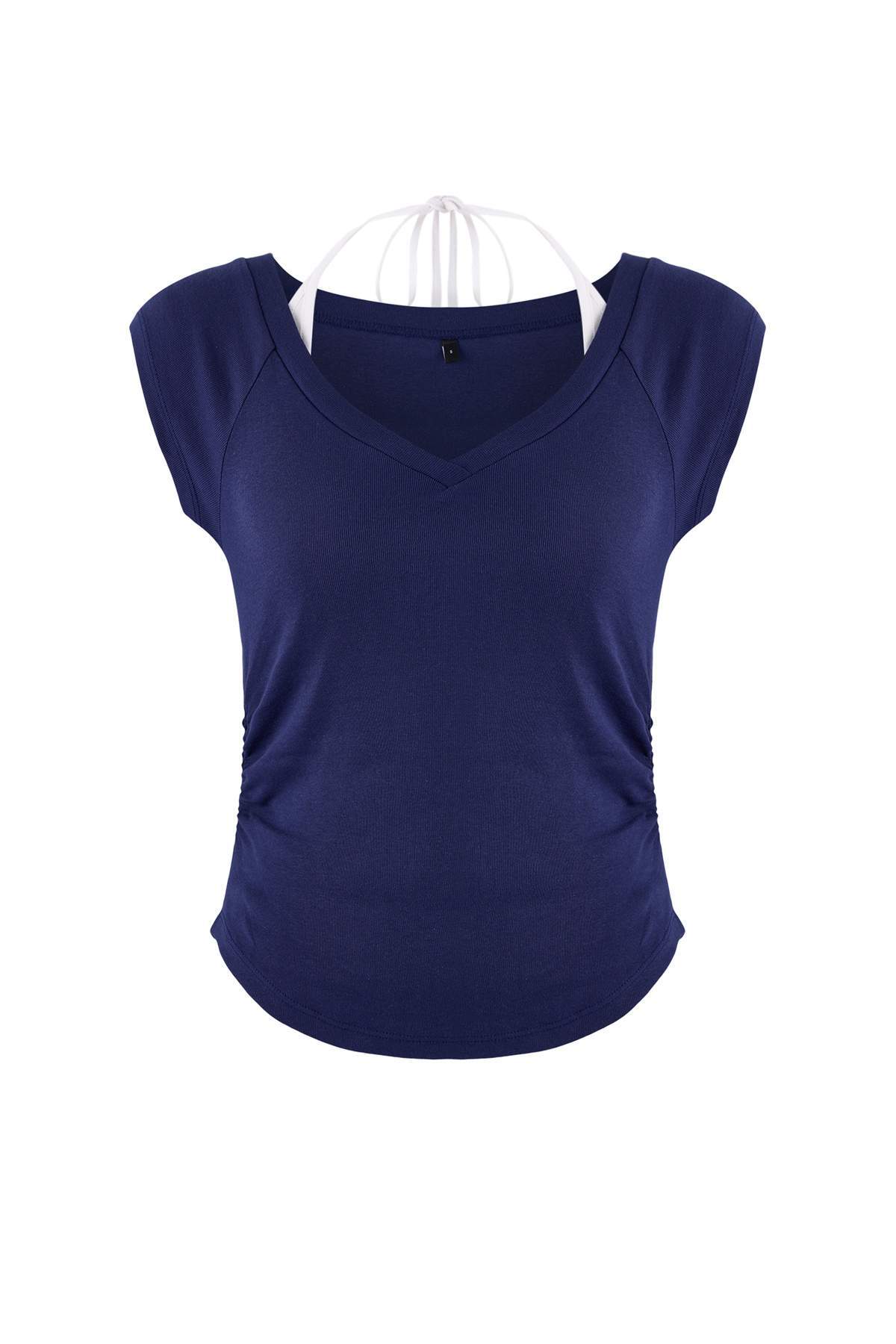 Trendyolmilla  Lacivert Vücuda Oturan İkili Görünümlü V Yaka Kısa Kollu Pamuk Ribana Örme Bluz TWOSS26BZ00101 - Görsel 7