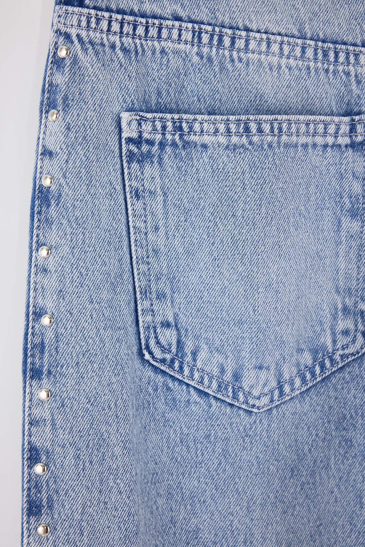 Trendyolmilla  Açık Mavi DÖKÜMLÜ Trok Detaylı Yüksek Bel %100 Pamuk Baggy Jeans TWOSS26JE00066 - Görsel 6