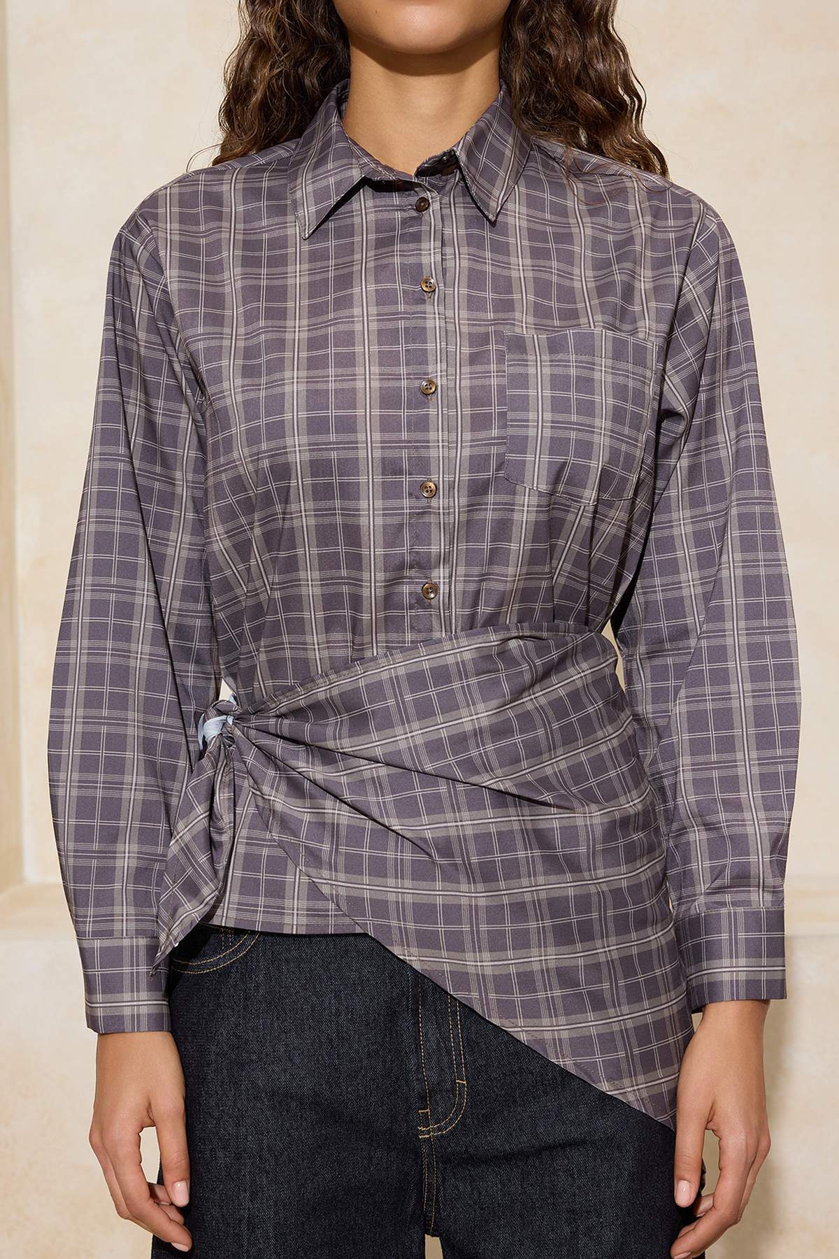 Trendyolmilla  Çok Renkli-Kahverengi Çıkarılabilir Fular Detaylı Gömlek TWOSS26GO00008 - Görsel 6