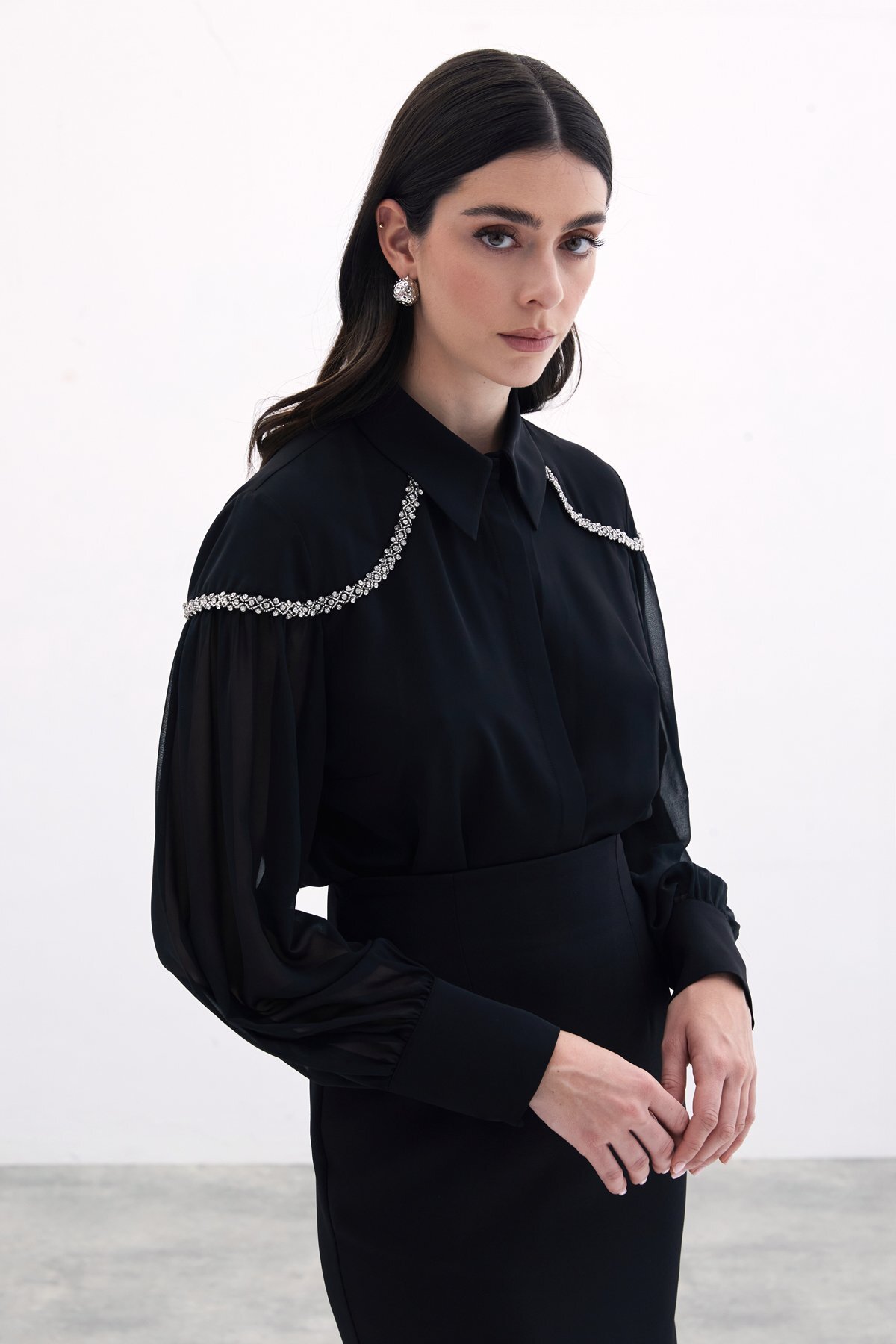 Sateen  Balon Kollu Aksesuarlı Gömlek - Siyah - Görsel 6