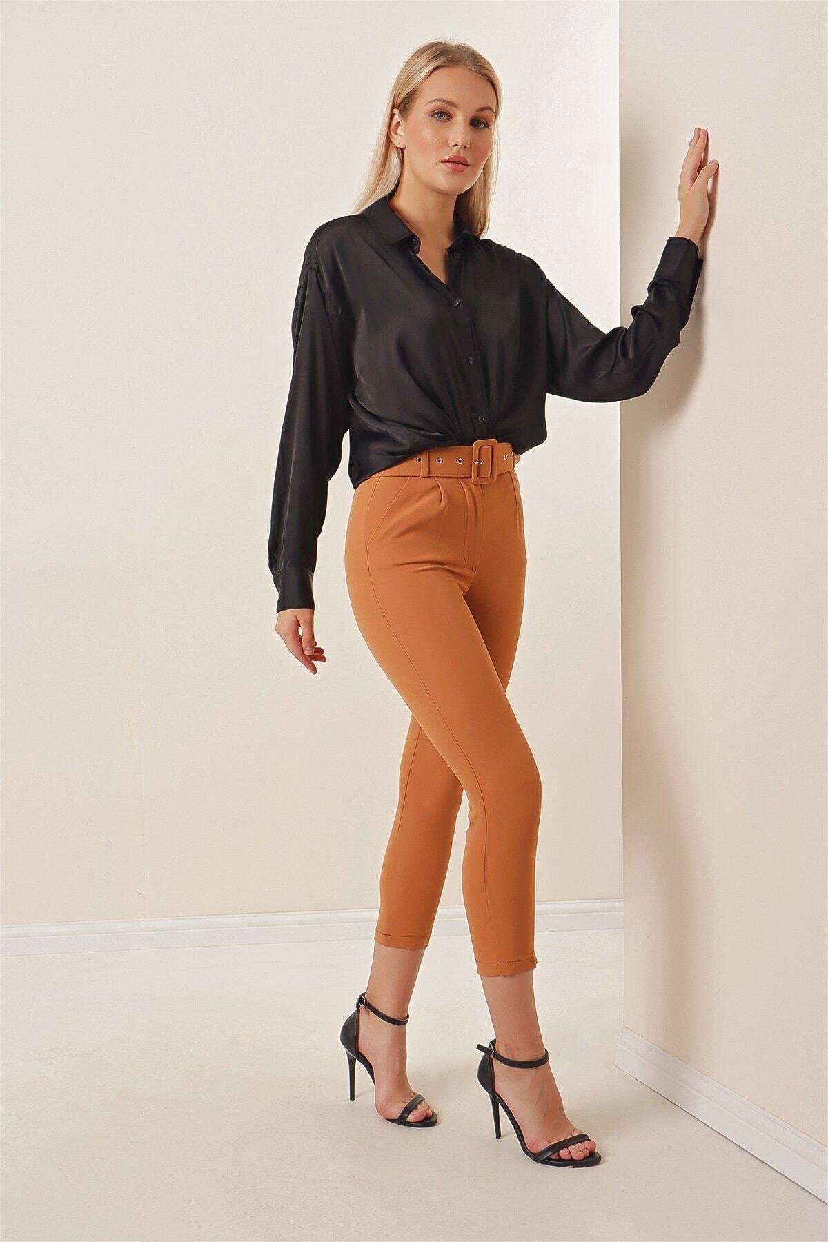 Fabric Pants with Carrot Belt
