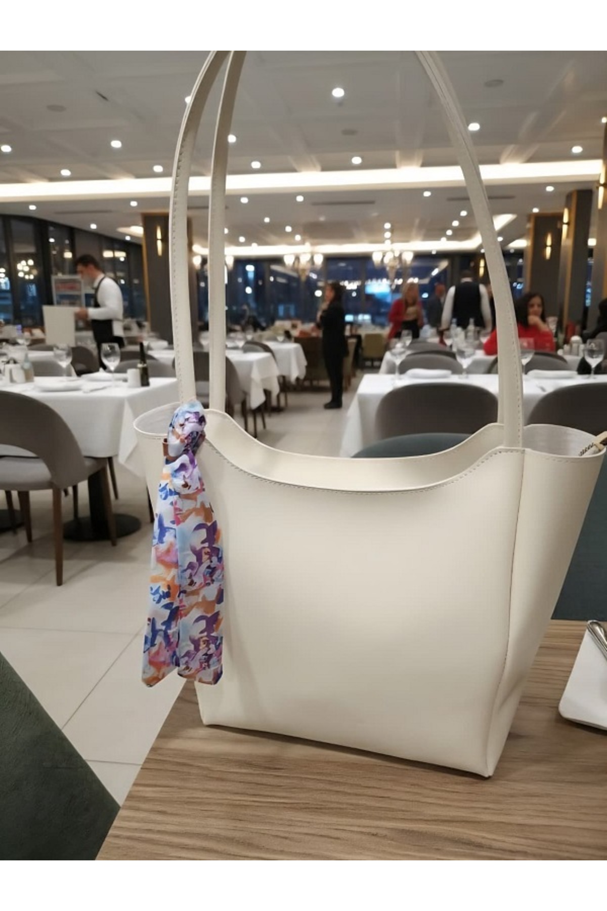 STEEP POLO STEEP POLO Krem kadin fularli fermuar kapamali shopper el ve omuz cantasi