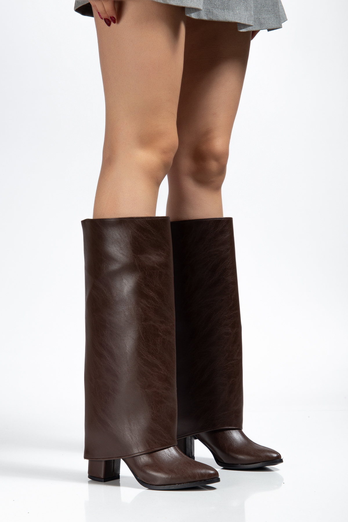 livens  Kadın Kahve Tozluklu Çizme Topuklu Tak Çıkar Aparatlı Çizme Bot Topuklu Sivri Burun Fermuarlı Boots - Görsel 3