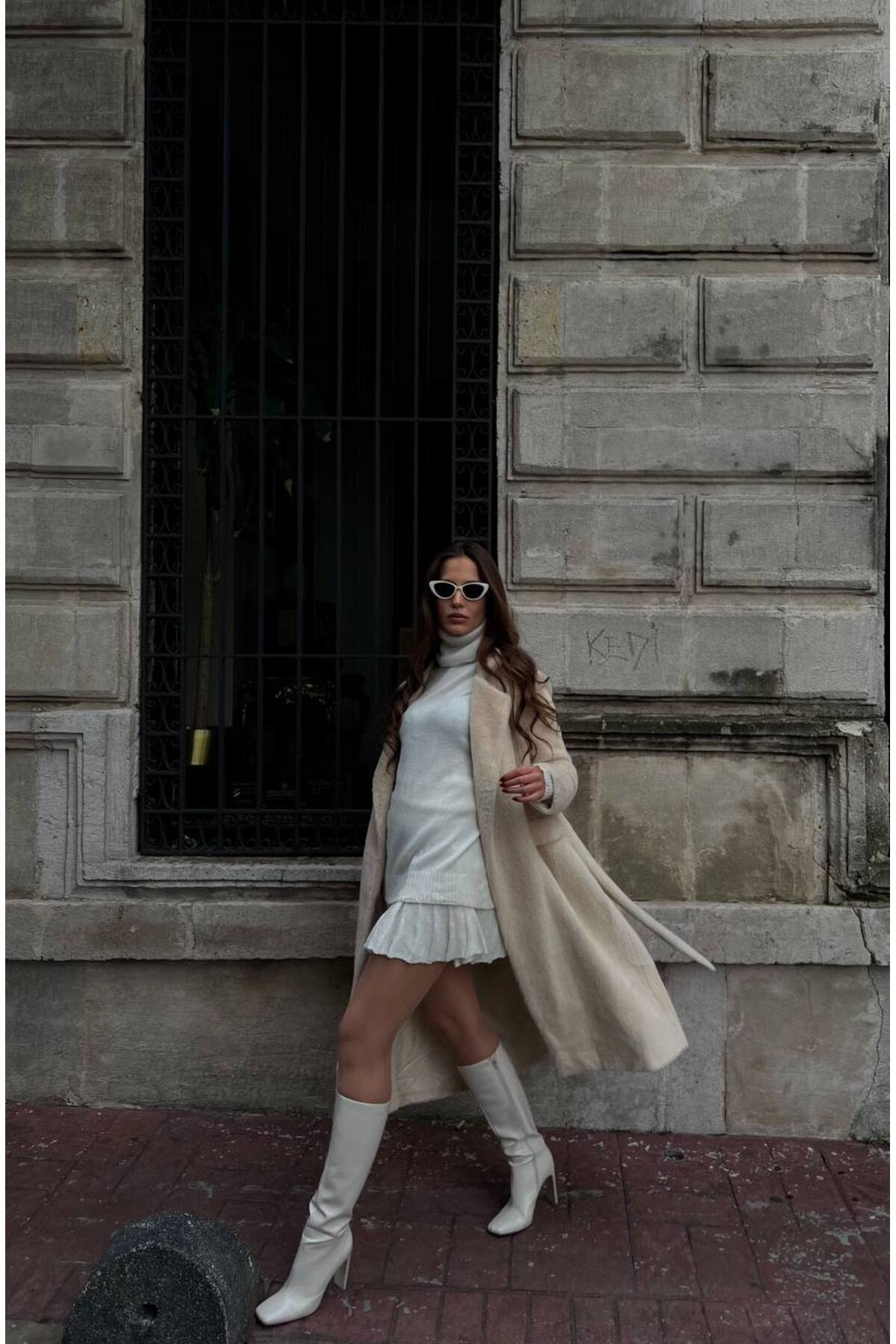 manana fashion Alpaka Kumaş %78 Yün Bej Uzun Kuşaklı Kaban görsel 3