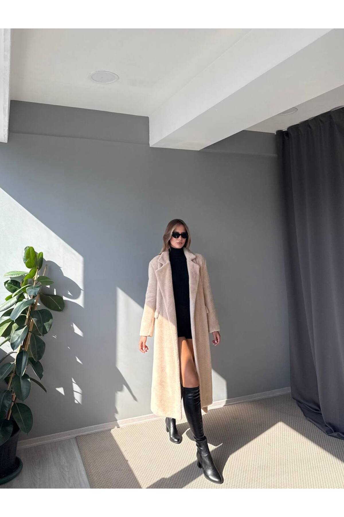 manana fashion Alpaka Kumaş %78 Yün Bej Uzun Kuşaklı Kaban görsel 8