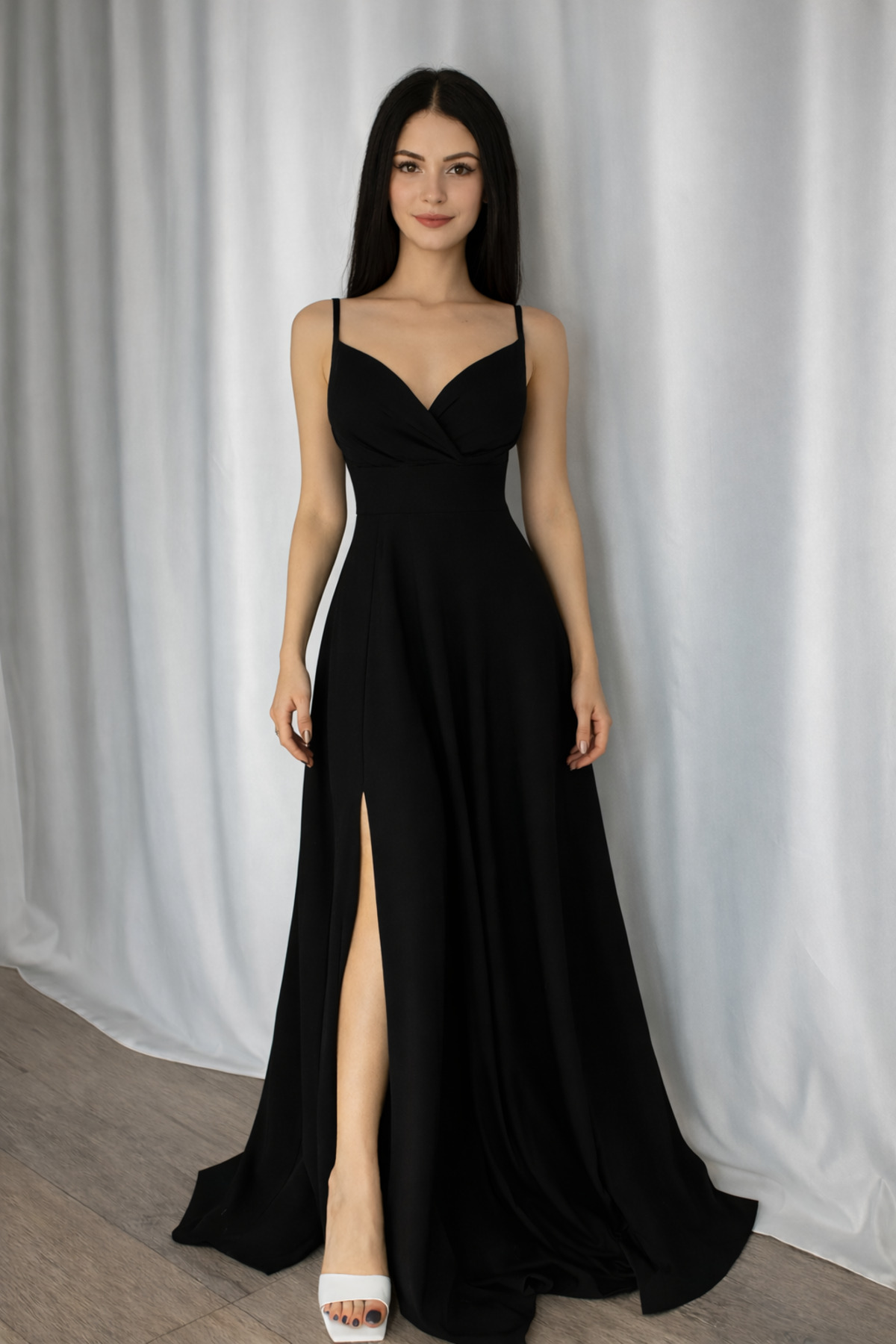 LACASE  Kadın Siyah Askılı Kruvaze Yaka Yırtmaçlı Maxi Abiye Elbise - Görsel 5