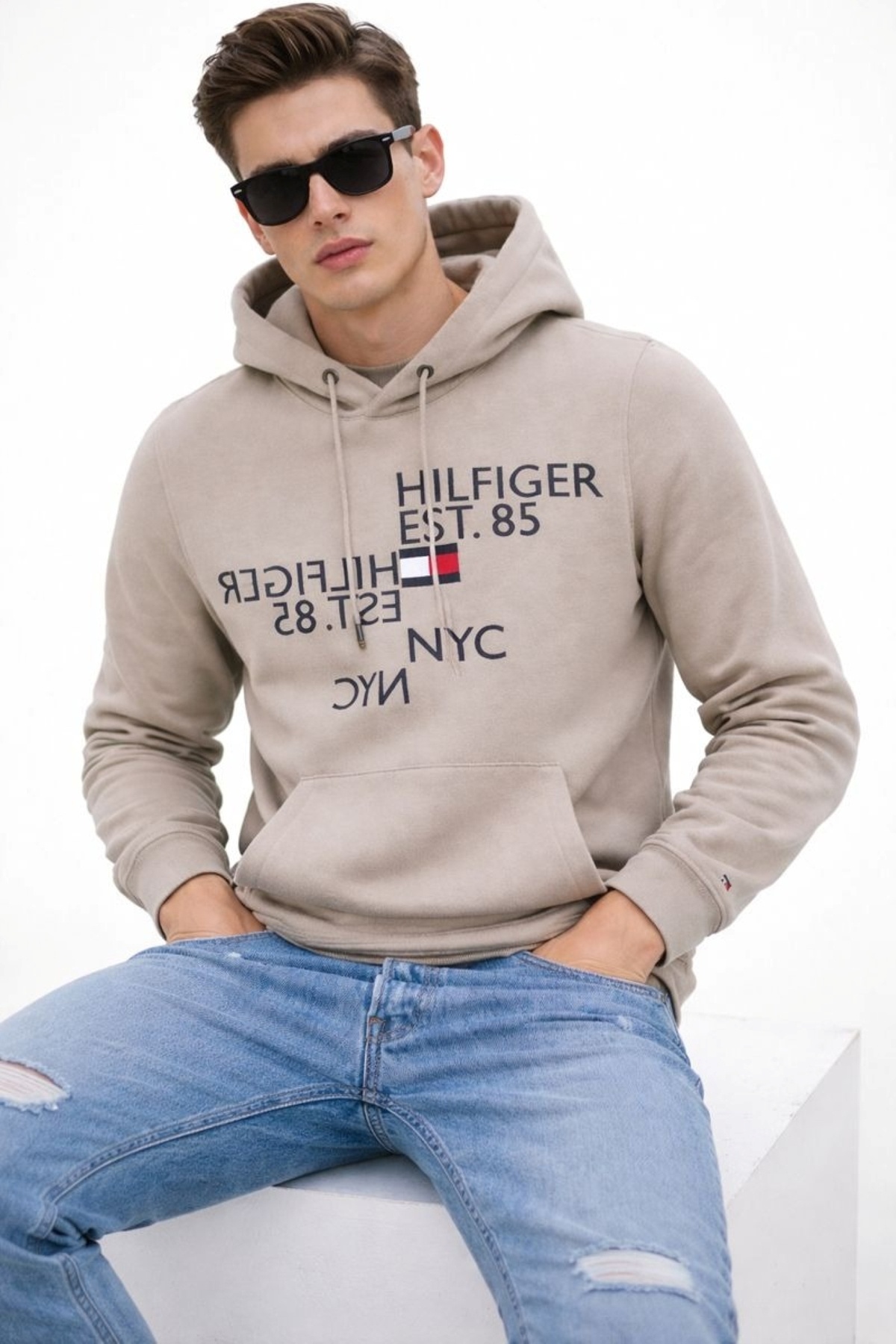 تامی هیلفیگر سویشرت طرح‌دار آینه‌ای کلاه‌دار بافته‌شده با فرم معمولی