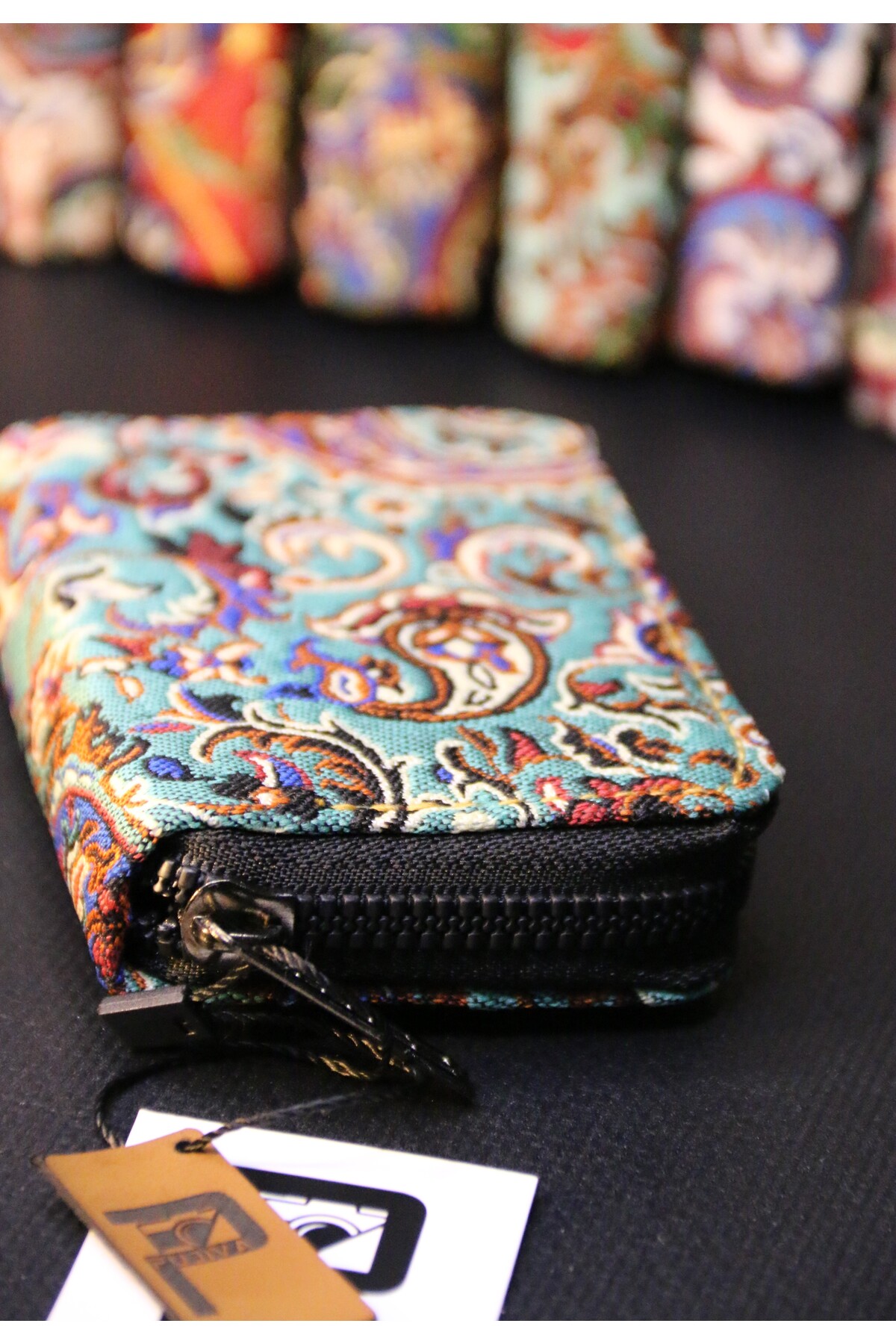 Ethnic Patterned Thermal Transparent Elegant And Durable Accordion Wallet Card Holder