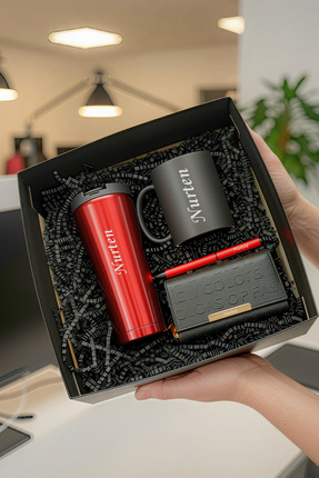 MEG TASARIM DÜNYASI Kadınlara Özel İsim Yazılı Kırmızı Çelik Termos,Kalem,Kad...