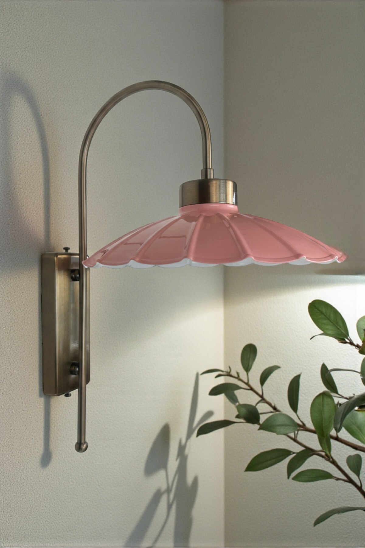 Risso Pink Single Sconce Living Room Kitchen Corridor Cafe Boutique Lamp Lighting
