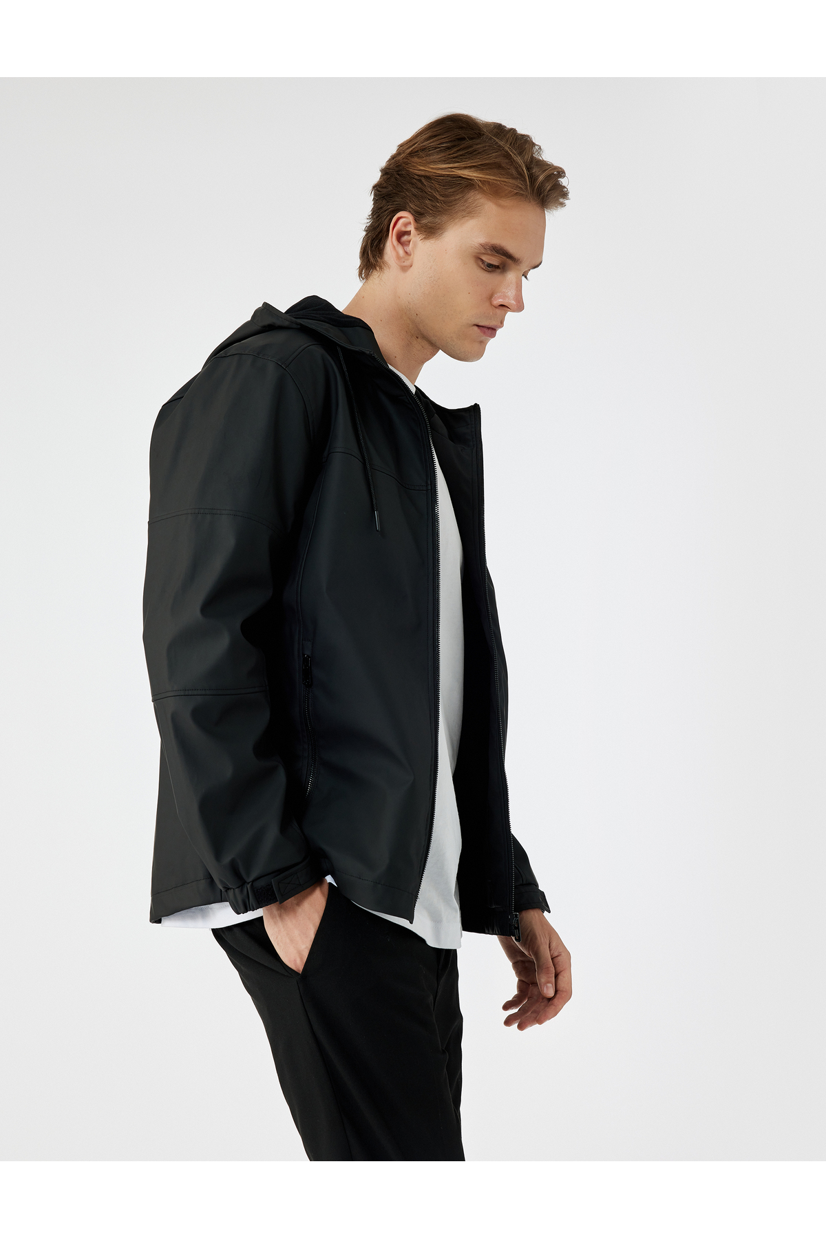 Koton  Uzun Kollu Fermuarlı Cep Detaylı Su İtici Kapşonlu Yağmurluk