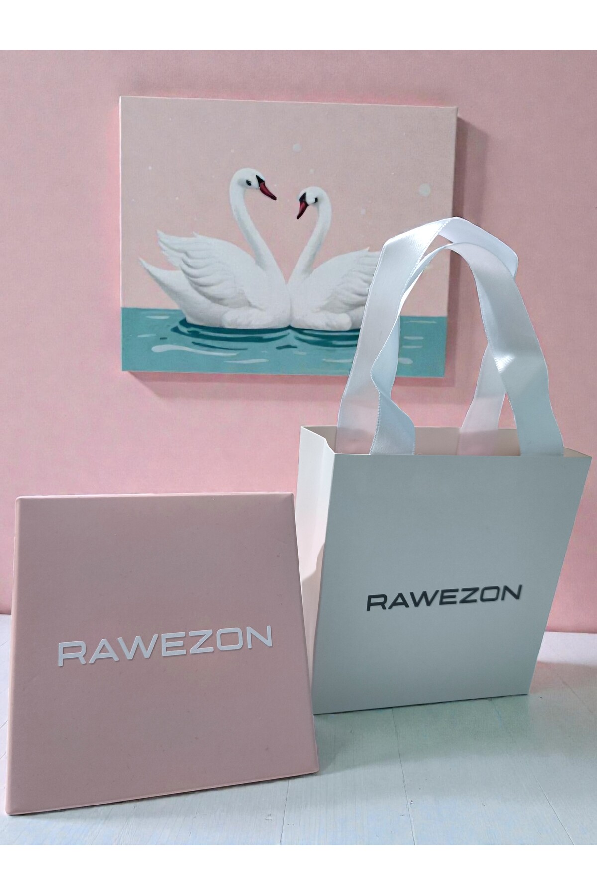 RAWEZON Kutulu ve Çantalı Pembe Beyaz Taşlı Çelik Çift Kuğu Kolye -Sevgiliye Hediye Doğum Günü Arkadaşa fotoğrafı 3 (önizleme)