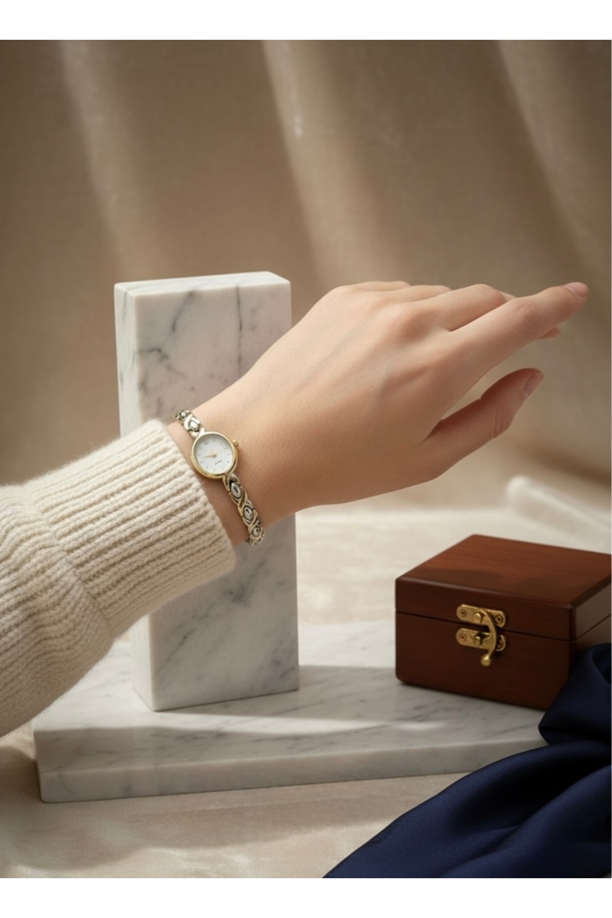 LUNA Eyewear  Çelik Minimal Vintage Paslanmaz Kararmaz 1 Atm Kutu ve Pil Hediyeli Kadın Kol Saati - Görsel 5