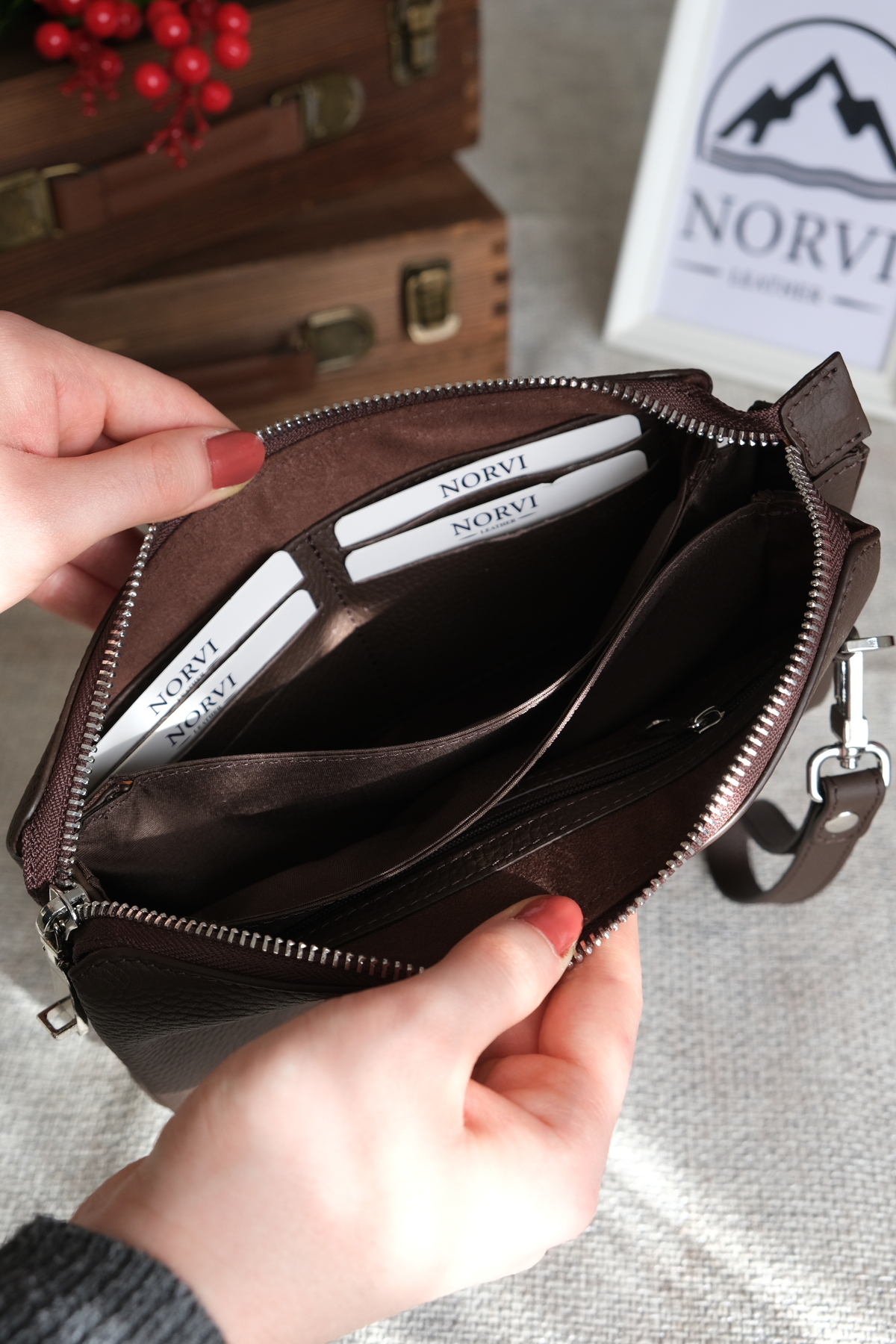 Norvi Leather Şifreli Hakiki Deri Erkek El Çantası 1232 görsel 3